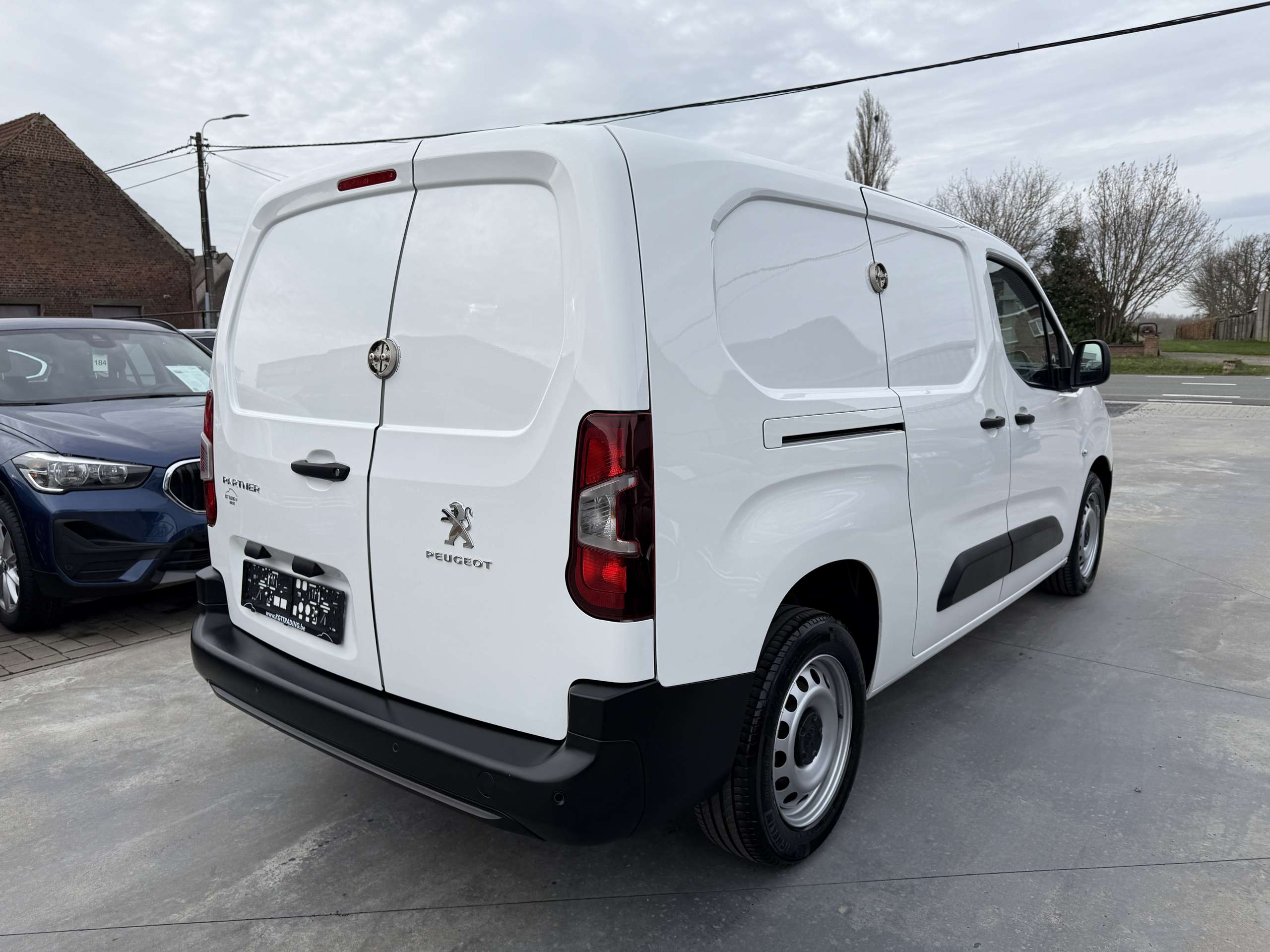 9a62b365-b1ee-414b-b583-b4ca6adb91205-peugeot-partner-1-6-bluehdi-l2-bluetooth-parkeersensoren-airco.jpg