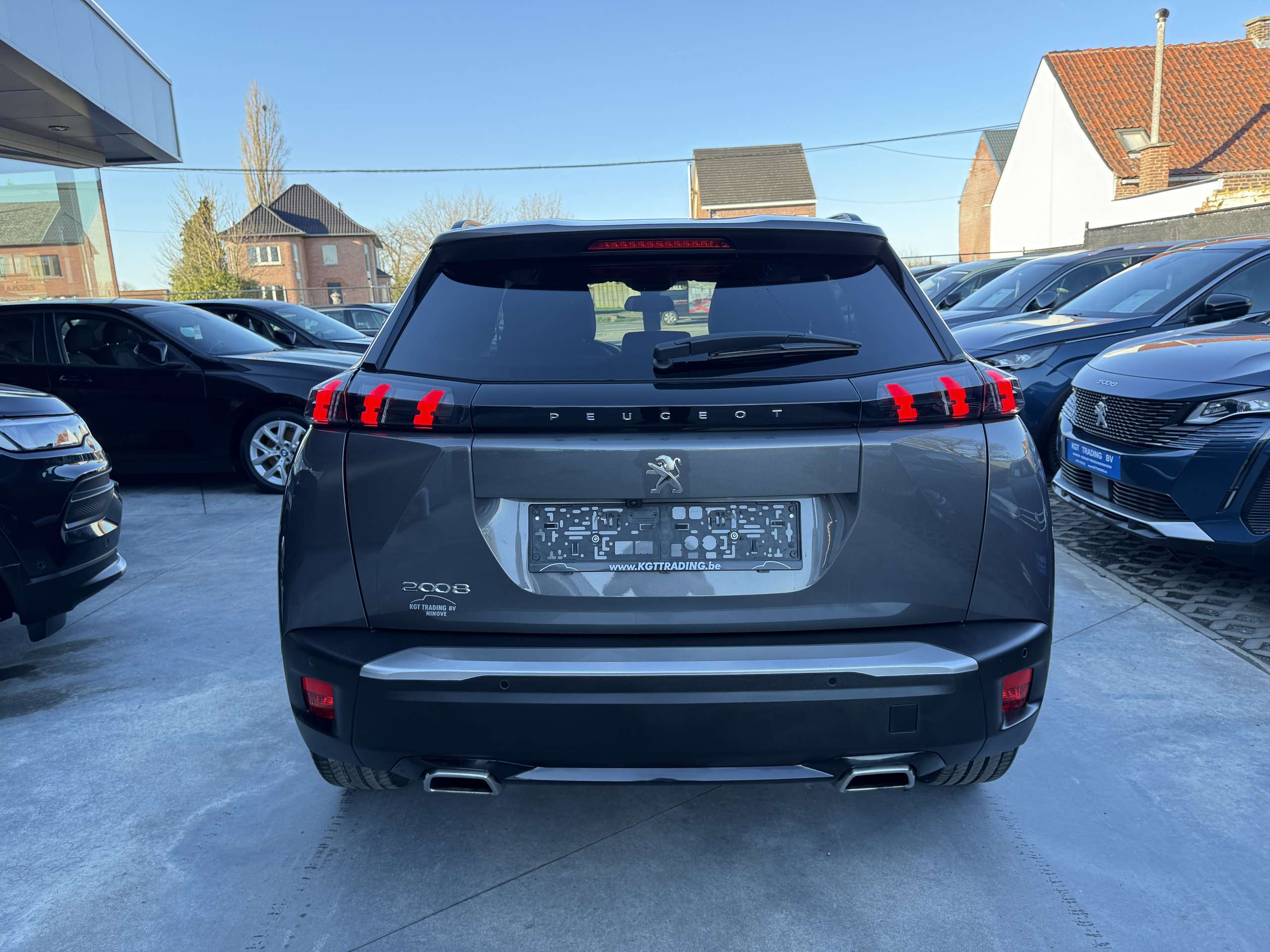 c667dd19-ae02-442d-9eb3-8074519990d06-peugeot-2008-1-2i-automaat-navi-leder-camera-full-led-carplay.jpg