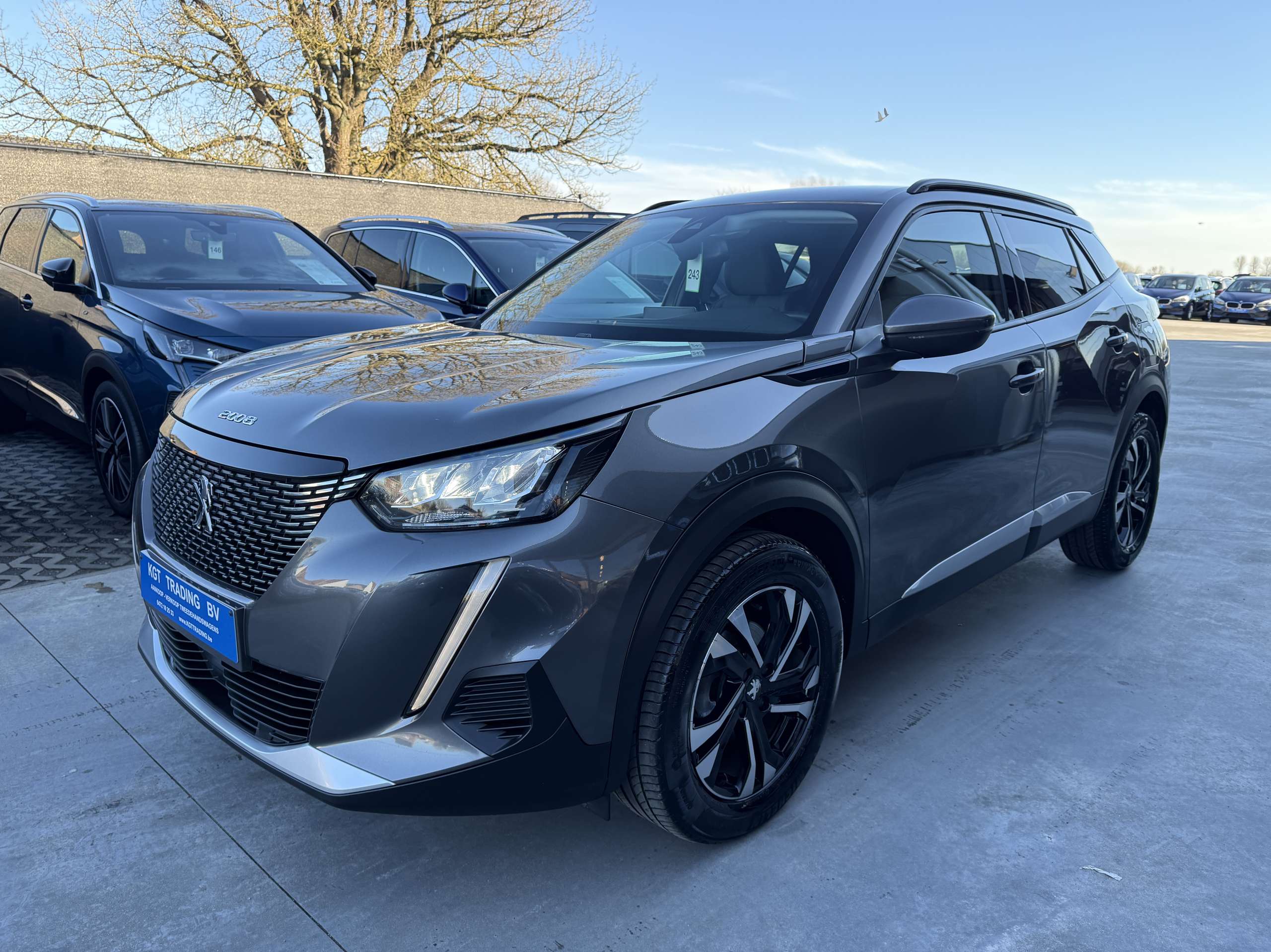 c667dd19-ae02-442d-9eb3-8074519990d09-peugeot-2008-1-2i-automaat-navi-leder-camera-full-led-carplay.jpg