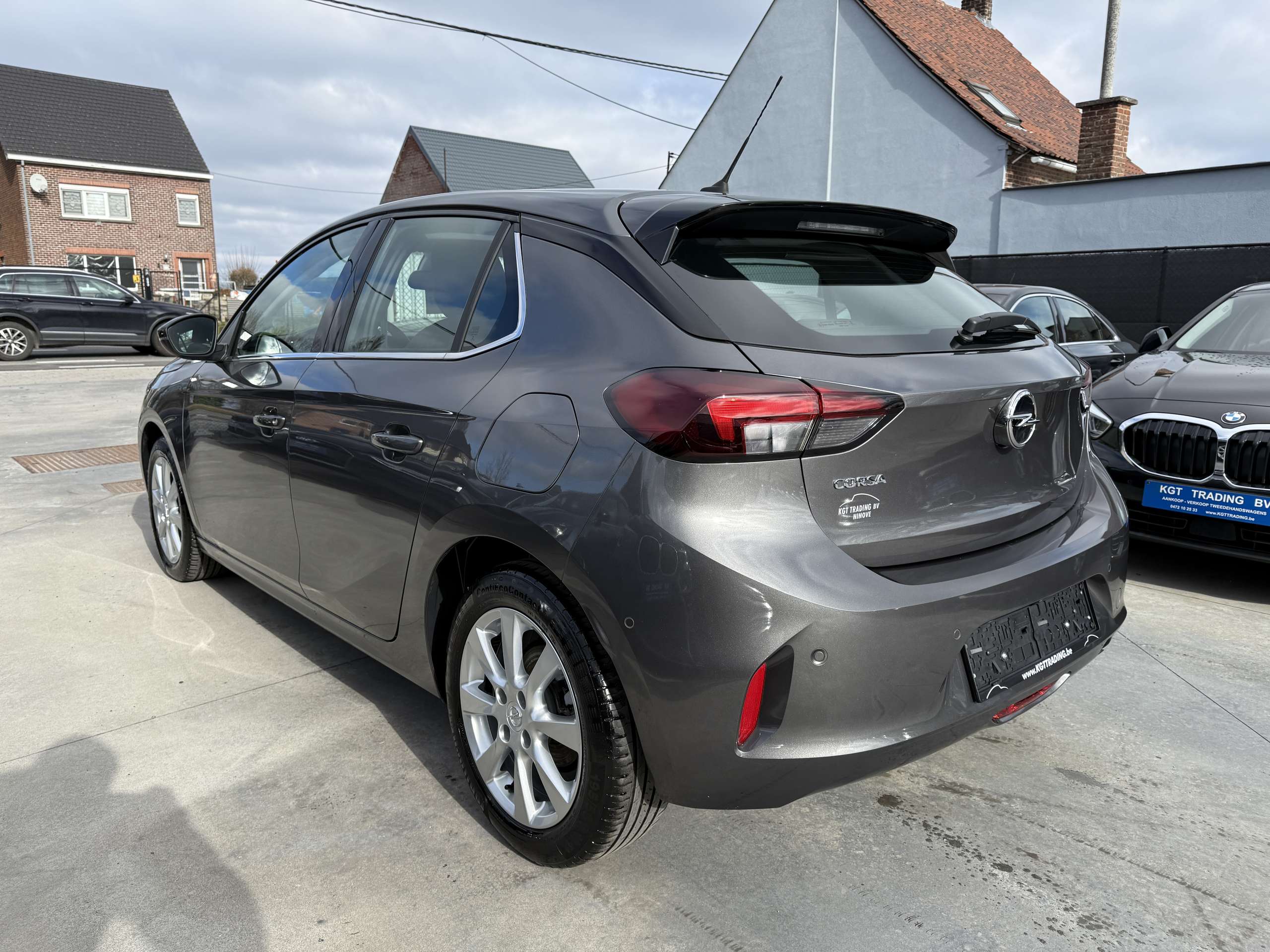cc1382ea-09dd-4082-bc5d-67008c6aafe27-opel-corsa-1-2i-101pk-leder-camera-carplay-full-led-alu-pdc.jpg