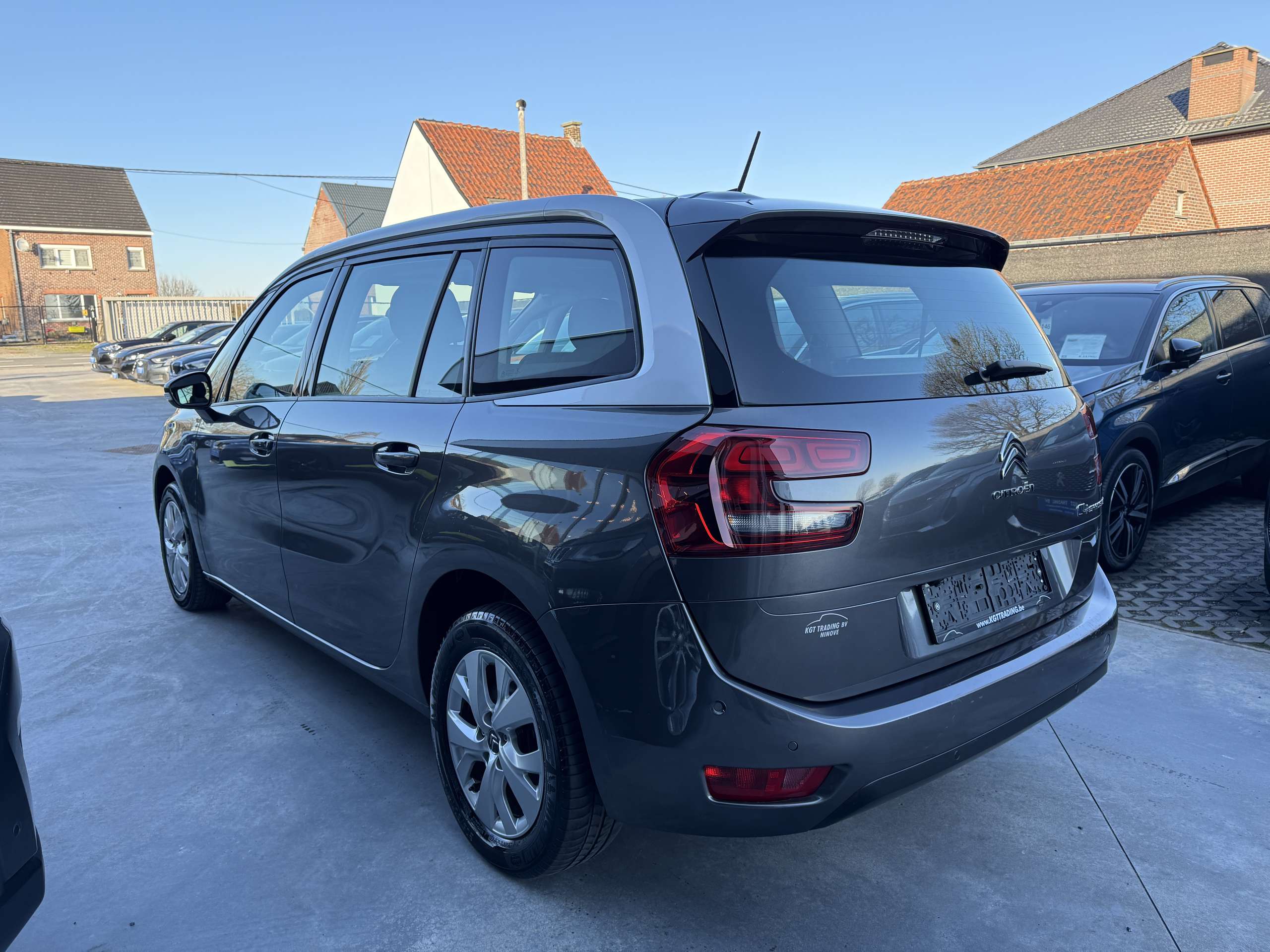 d3dfb57f-58f7-47e9-9c14-e92230c031117-citroen-grand-c4-spacetourer-1-2i-130pk-7-zetels-facelift-camera-navi-carplay.jpg