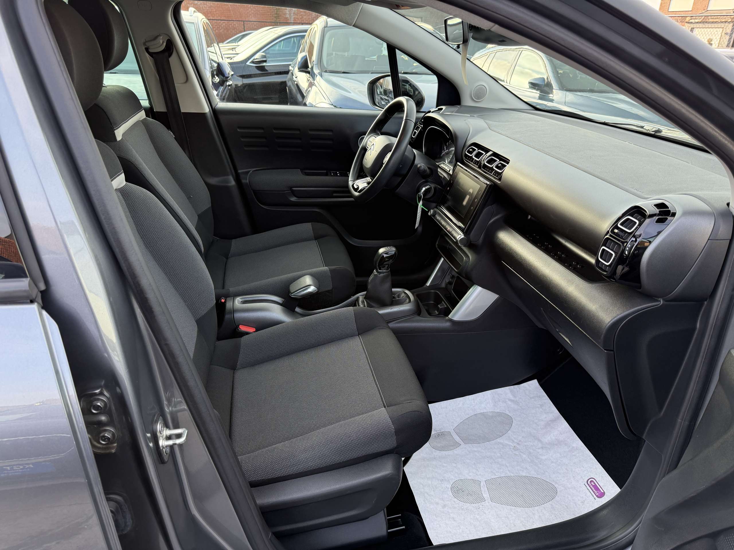 e7a0bbc9-ce2f-4db9-b86d-48e8f728349a22-citroen-c3-aircross-1-2i-puretech-navigatie-pdc-carplay-led-bluetooth.jpg