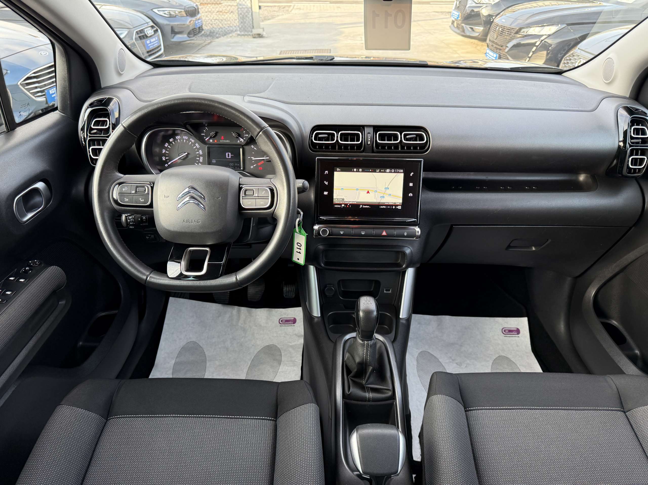 e7a0bbc9-ce2f-4db9-b86d-48e8f728349a25-citroen-c3-aircross-1-2i-puretech-navigatie-pdc-carplay-led-bluetooth.jpg