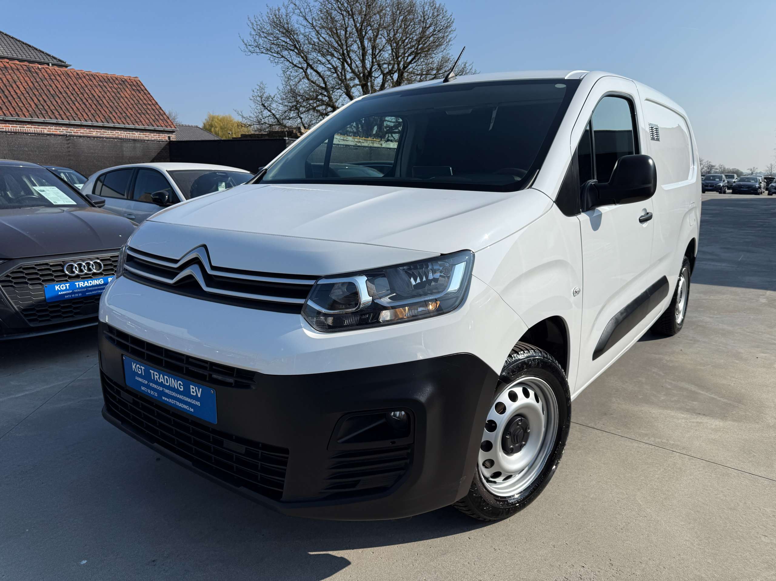01eda7c9-ff1e-455c-b50f-5fc7ef3142a11-citroen-berlingo-1-5-bluehdi-xl-l2-3-zit-navigatie-pdc-carplay-dab.jpg