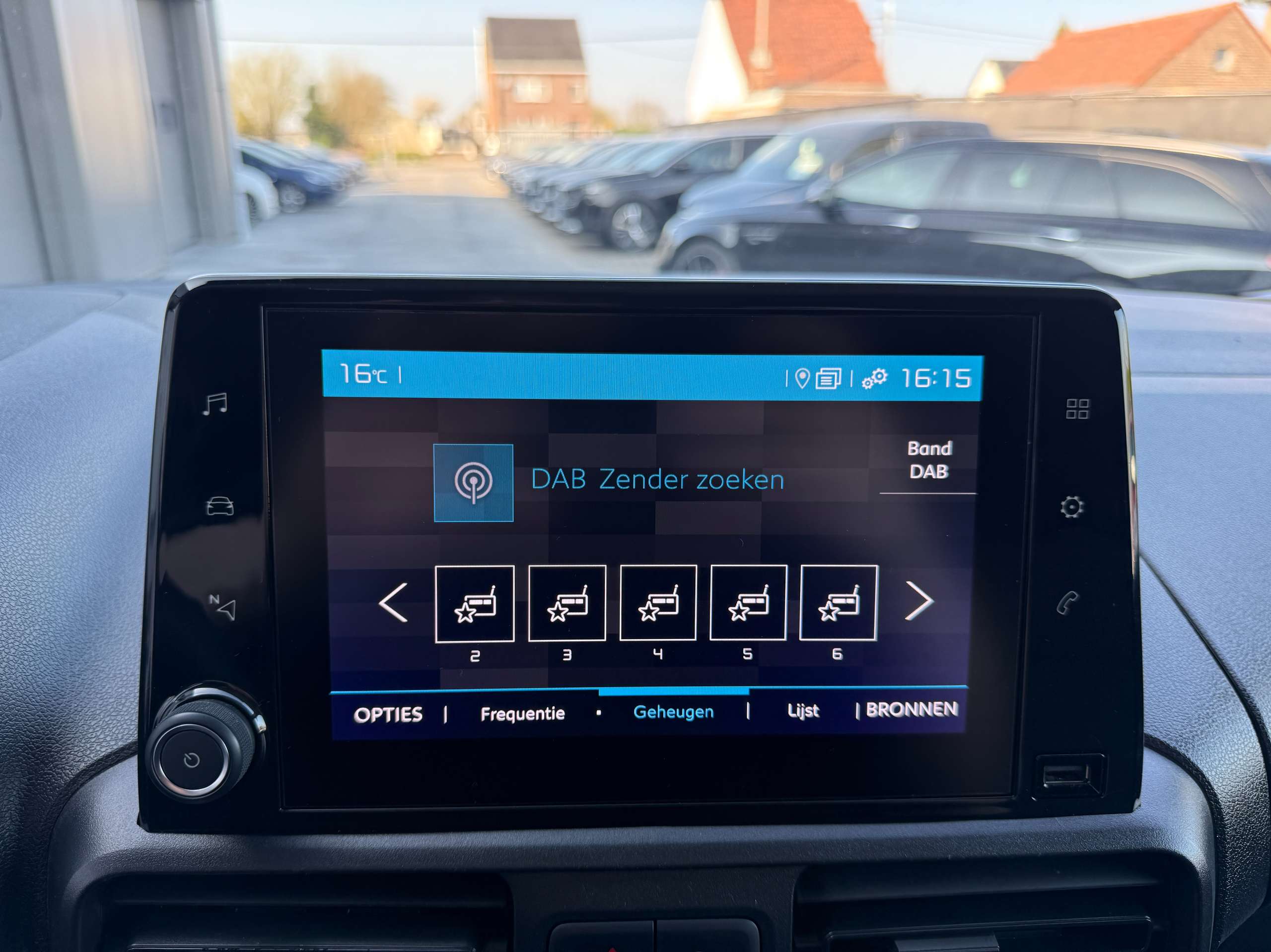01eda7c9-ff1e-455c-b50f-5fc7ef3142a120-citroen-berlingo-1-5-bluehdi-xl-l2-3-zit-navigatie-pdc-carplay-dab.jpg