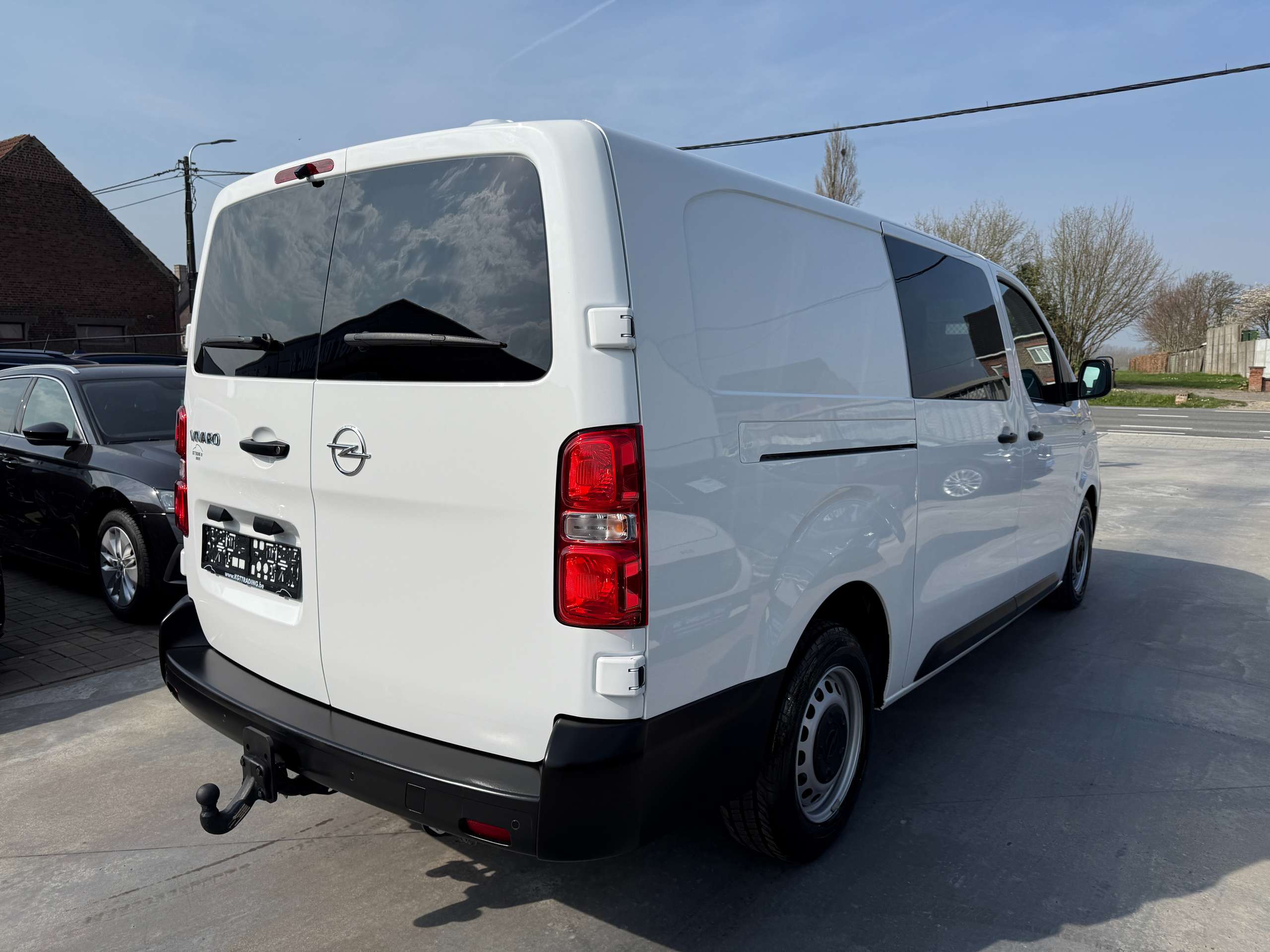 22548af1-f22c-43b5-ab58-ae4d5c4162fd5-opel-vivaro-2-0-cdti-dubbel-cabine-5-zit-navigatie-camera-a-c.jpg