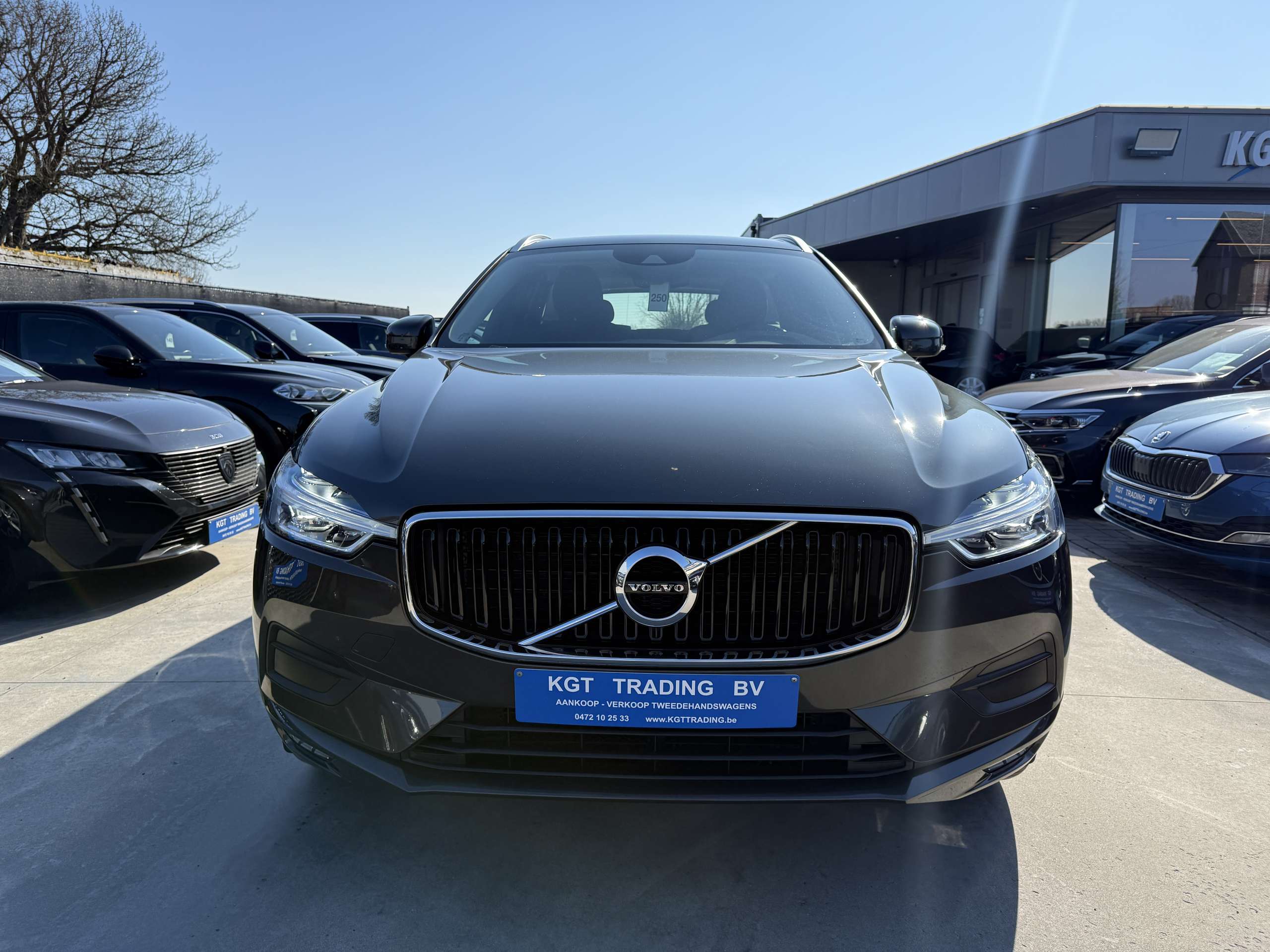 22694b7e-c51a-4c57-9bdf-3e5ec70830a82-volvo-xc60-2-0-b4-geartronic-full-led-navigatie-trekhaak-dab.jpg