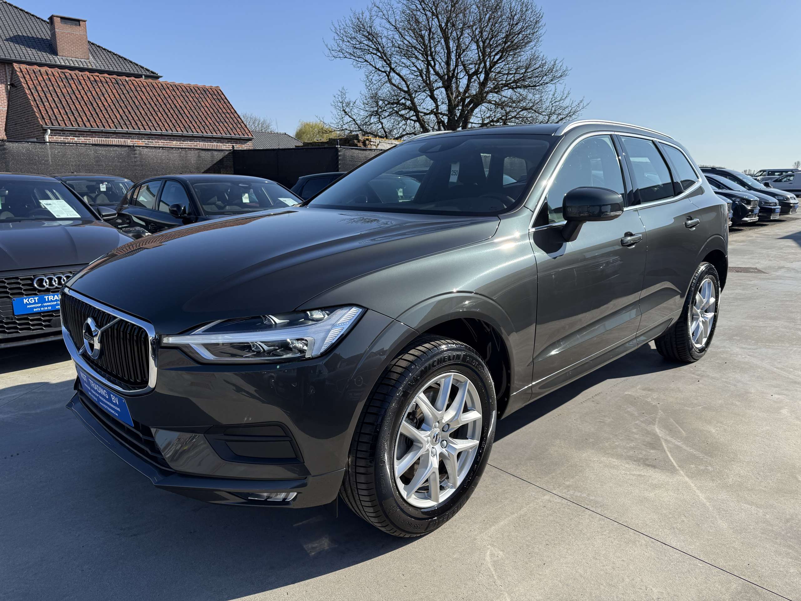 22694b7e-c51a-4c57-9bdf-3e5ec70830a89-volvo-xc60-2-0-b4-geartronic-full-led-navigatie-trekhaak-dab.jpg