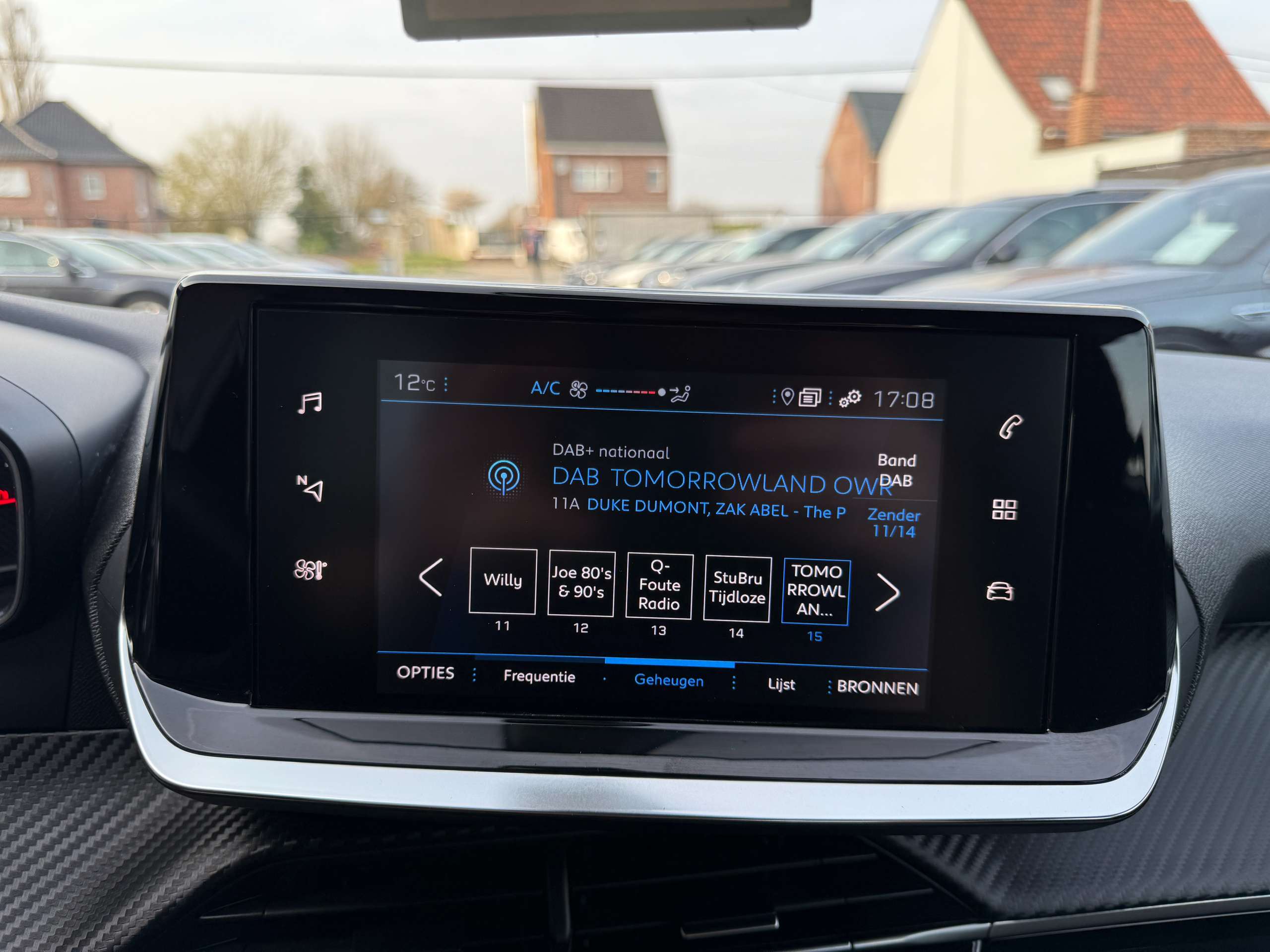 2ee81633-1148-4296-8cfa-8679d047c7d418-peugeot-2008-1-2i-101pk-navigatie-camera-carplay-dab-bluetooth.jpg