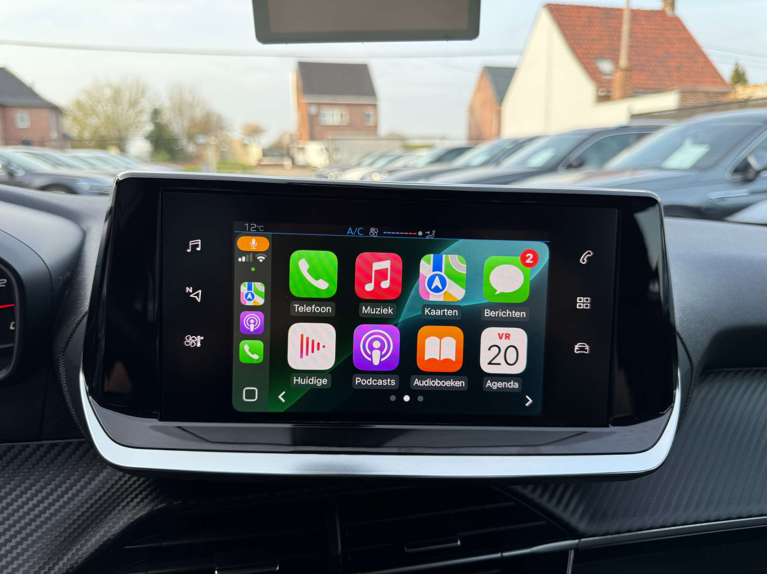 2ee81633-1148-4296-8cfa-8679d047c7d424-peugeot-2008-1-2i-101pk-navigatie-camera-carplay-dab-bluetooth.jpg