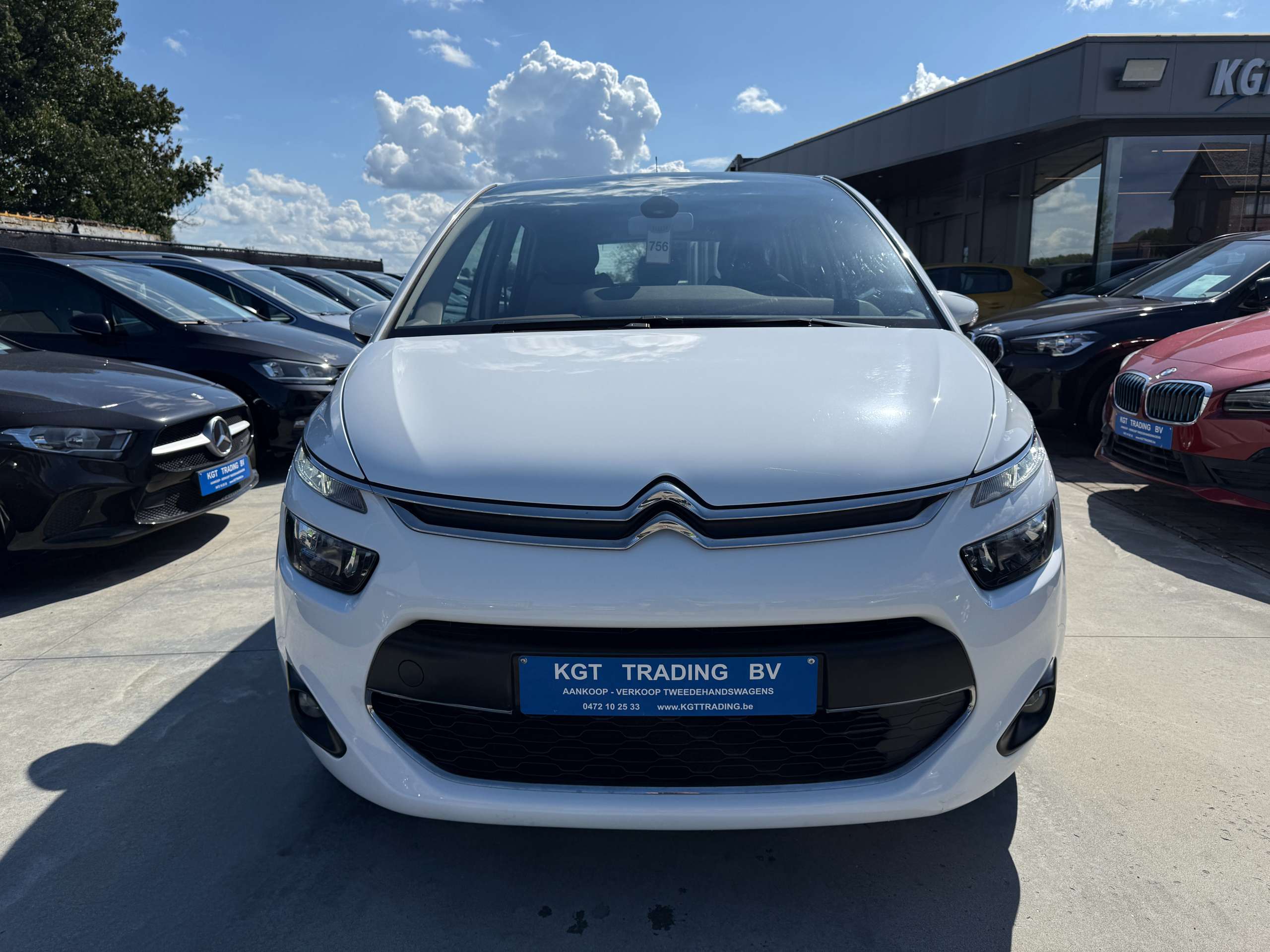 44e7bae3-294f-4853-95eb-26e8ed9c0f652-citroen-c4-picasso-1-2i-130pk-navigatie-bluetooth-pdc-led-carpass.jpg
