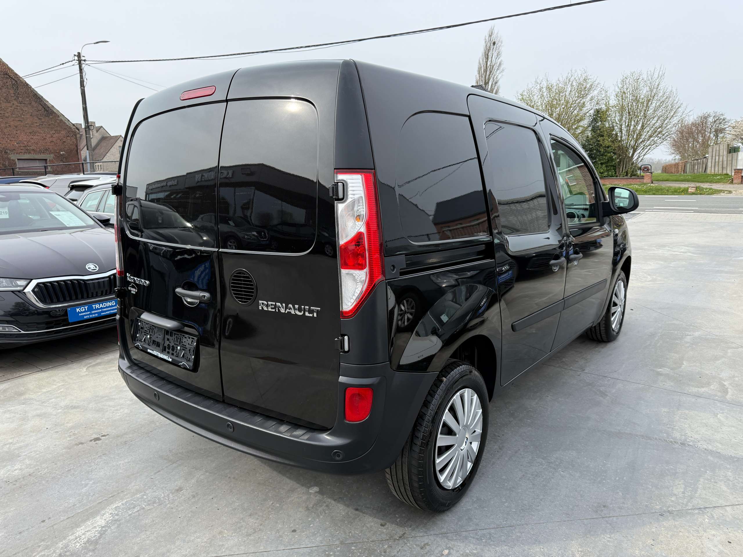 4d63bec6-3dab-4a9f-8a7f-4f42ffb127805-renault-kangoo-1-5-dci-80pk-bluetooth-parkeersensoren-airco.jpg