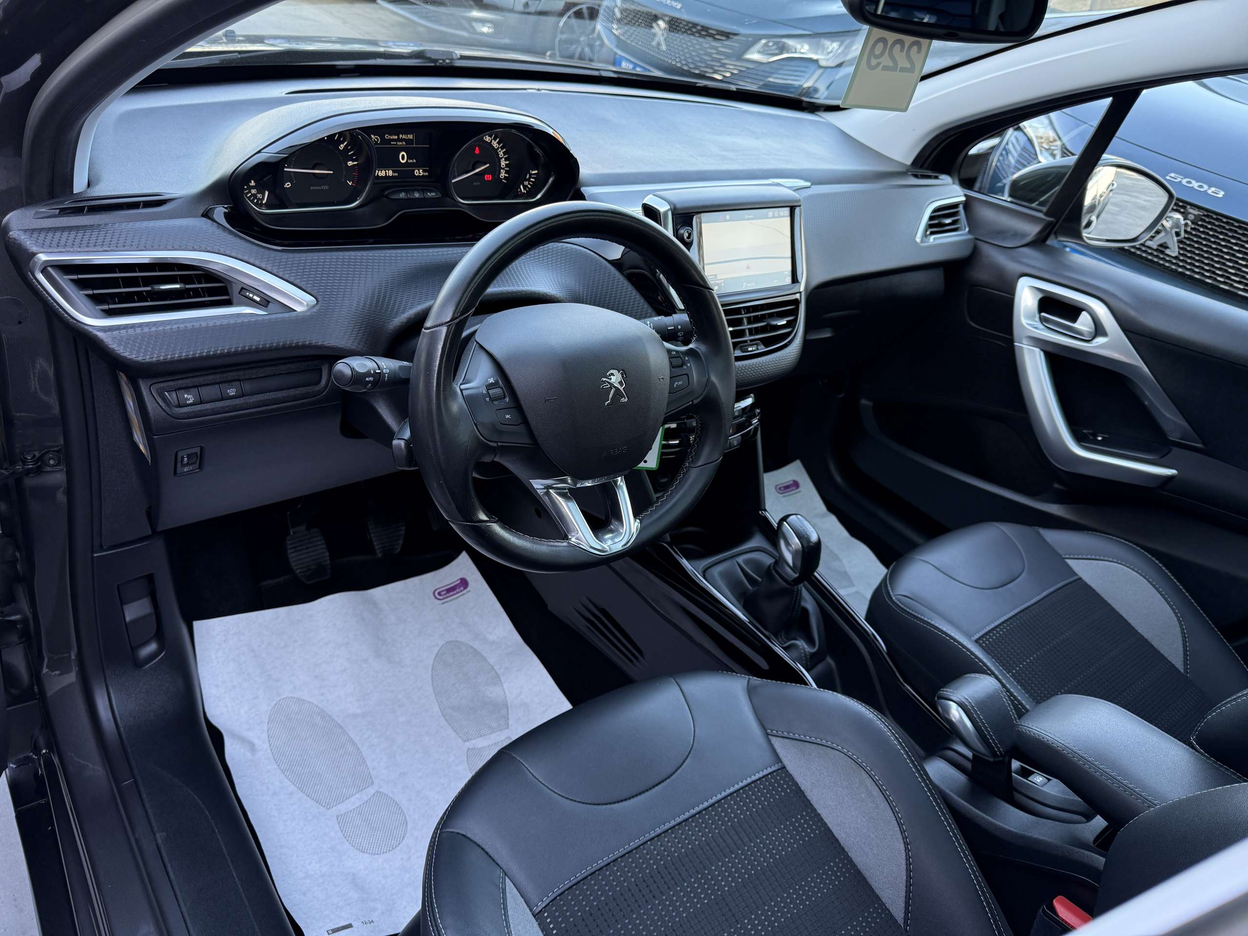 6ae04cfe-0f79-406f-82c6-be39714e0b5912-peugeot-2008-1-2i-allure-navigatie-pano-dak-camera-carplay-lede.jpg