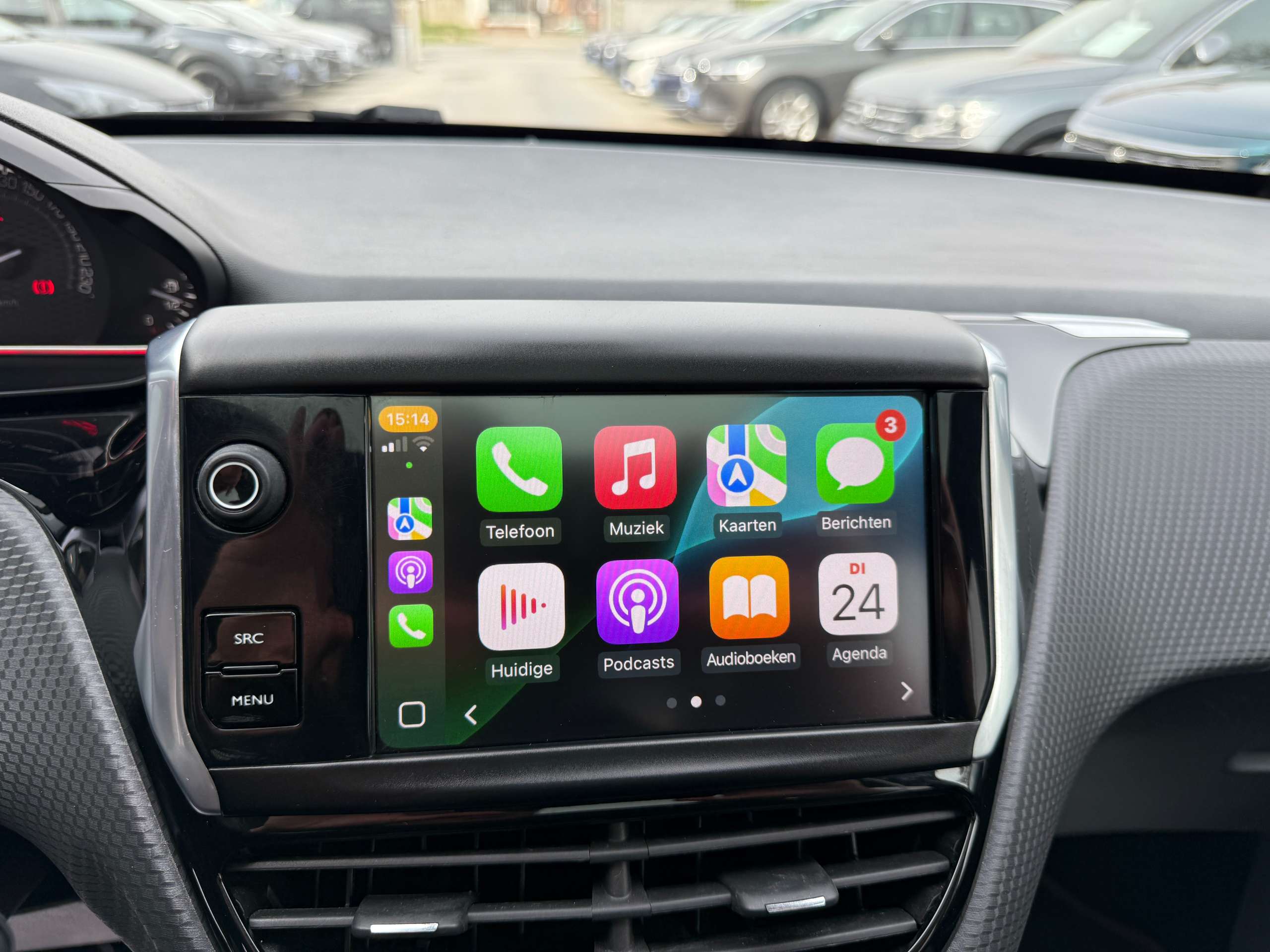 8aac3503-bf31-488d-a414-ebad05a0ec6026-peugeot-2008-1-2i-110pk-gt-line-pano-dak-leder-carplay-alu-led.jpg