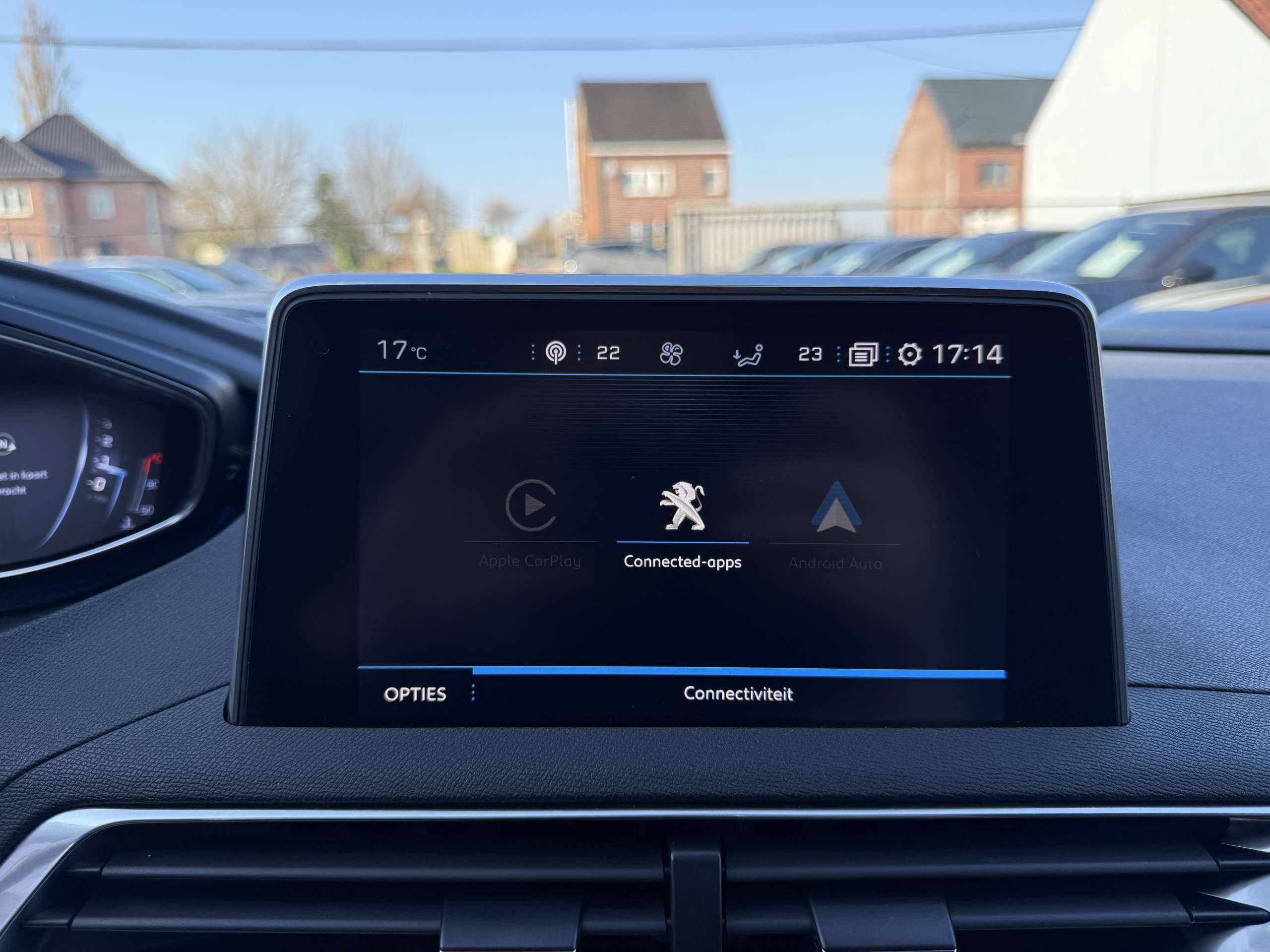b449093b-8c13-4f13-aed4-b13153942f7d23-peugeot-5008-1-2i-130pk-navigatie-leder-camera-carplay-dab-pdc.jpg