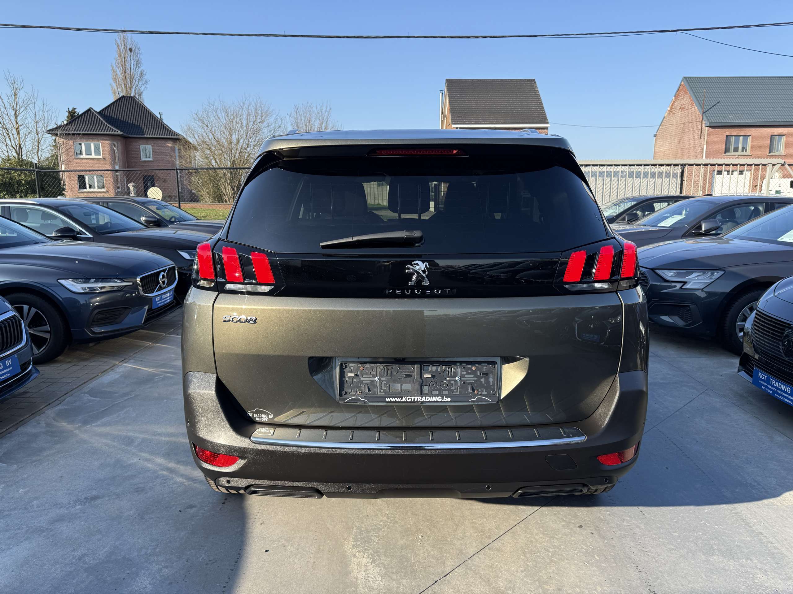 b449093b-8c13-4f13-aed4-b13153942f7d6-peugeot-5008-1-2i-130pk-navigatie-leder-camera-carplay-dab-pdc.jpg