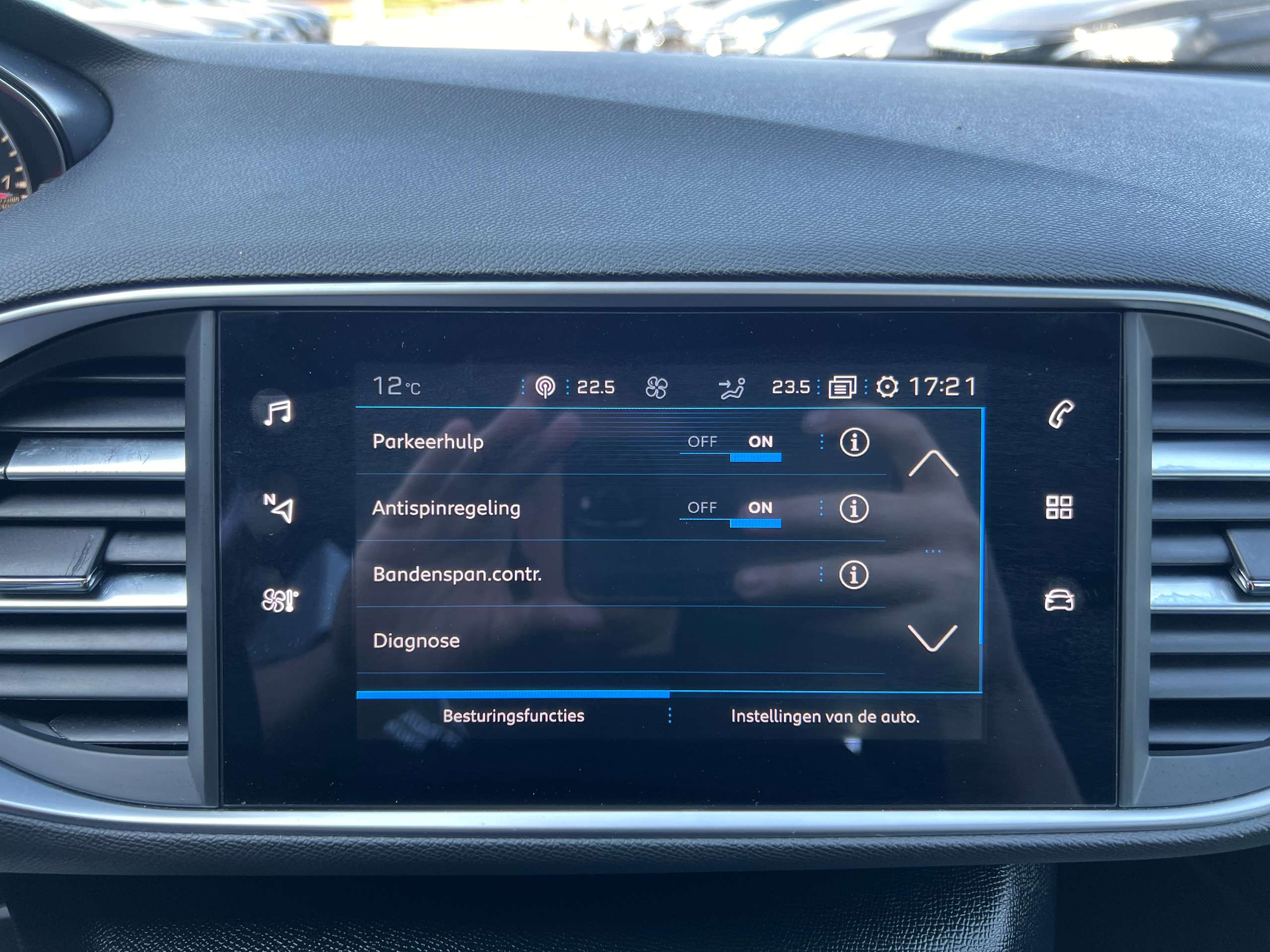 bd8f51cd-8299-4d7c-8f18-5ad18fa082a918-peugeot-308-sw-1-2i-puretech-navigatie-carplay-dab-bluetooth.jpg