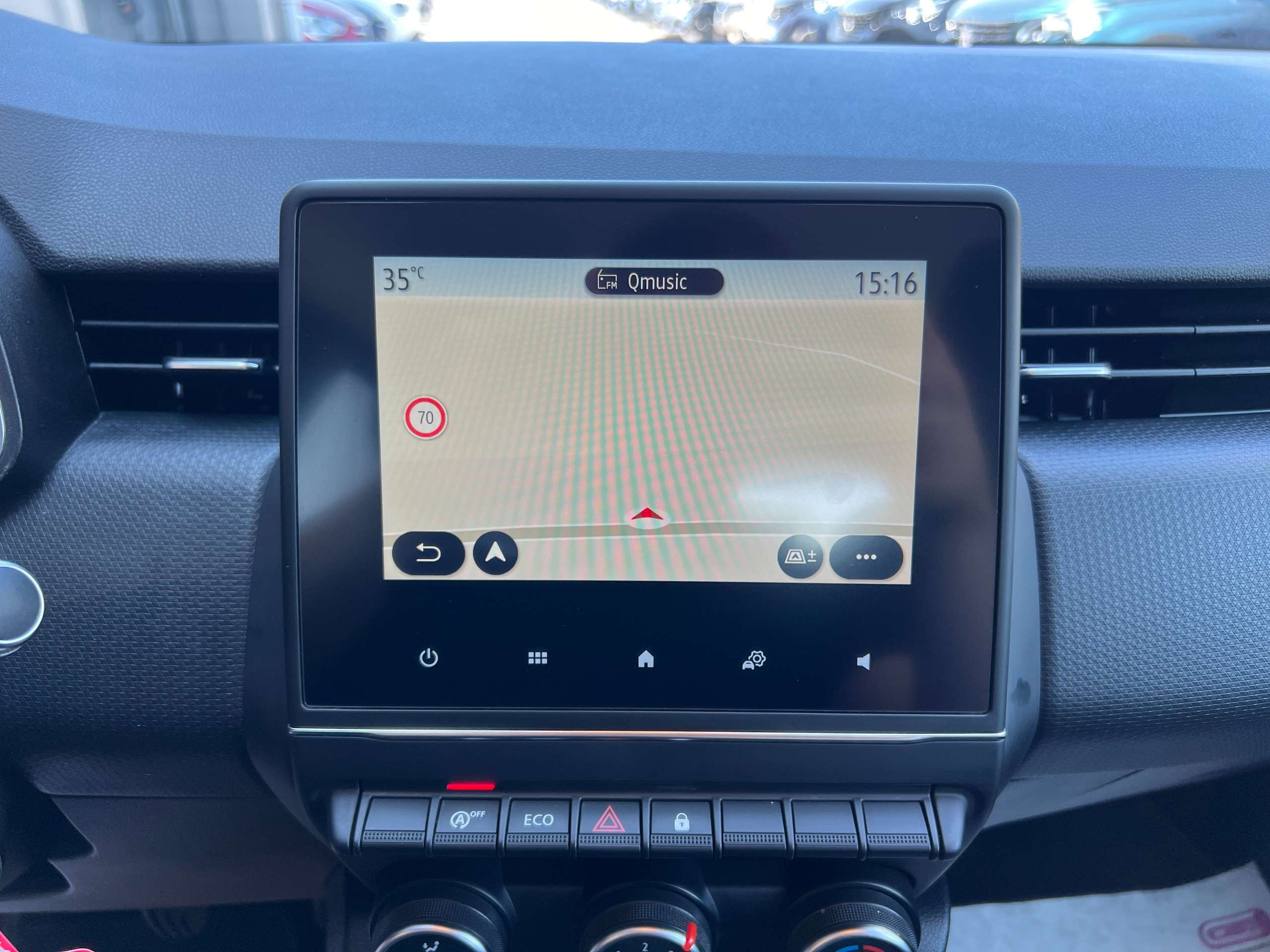 c5e97be1-3054-4033-b00a-850237c549d618-renault-clio-1-0-tce-navigatie-full-led-dab-carplay-pdc-airco.jpg