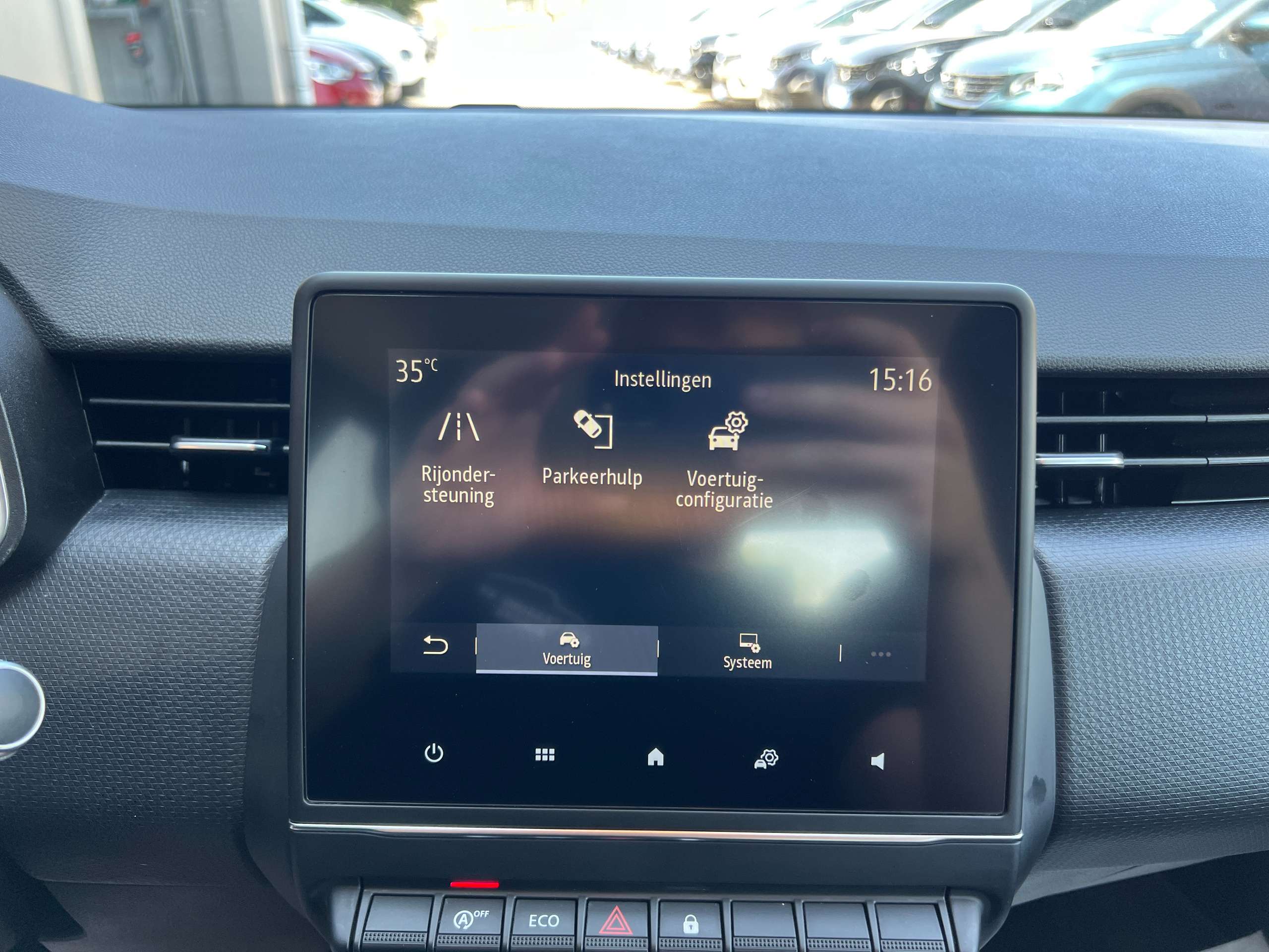 c5e97be1-3054-4033-b00a-850237c549d622-renault-clio-1-0-tce-navigatie-full-led-dab-carplay-pdc-airco.jpg