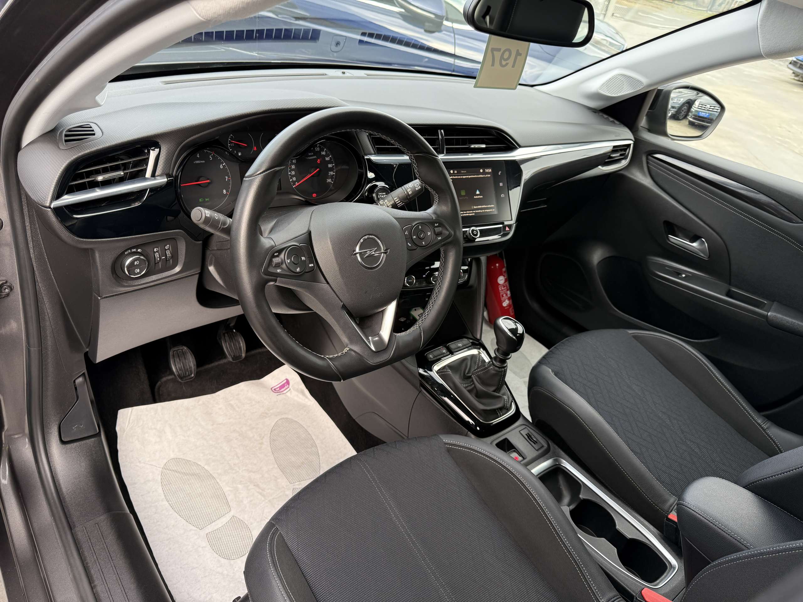 cc1382ea-09dd-4082-bc5d-67008c6aafe213-opel-corsa-1-2i-101pk-leder-camera-carplay-full-led-alu-pdc.jpg