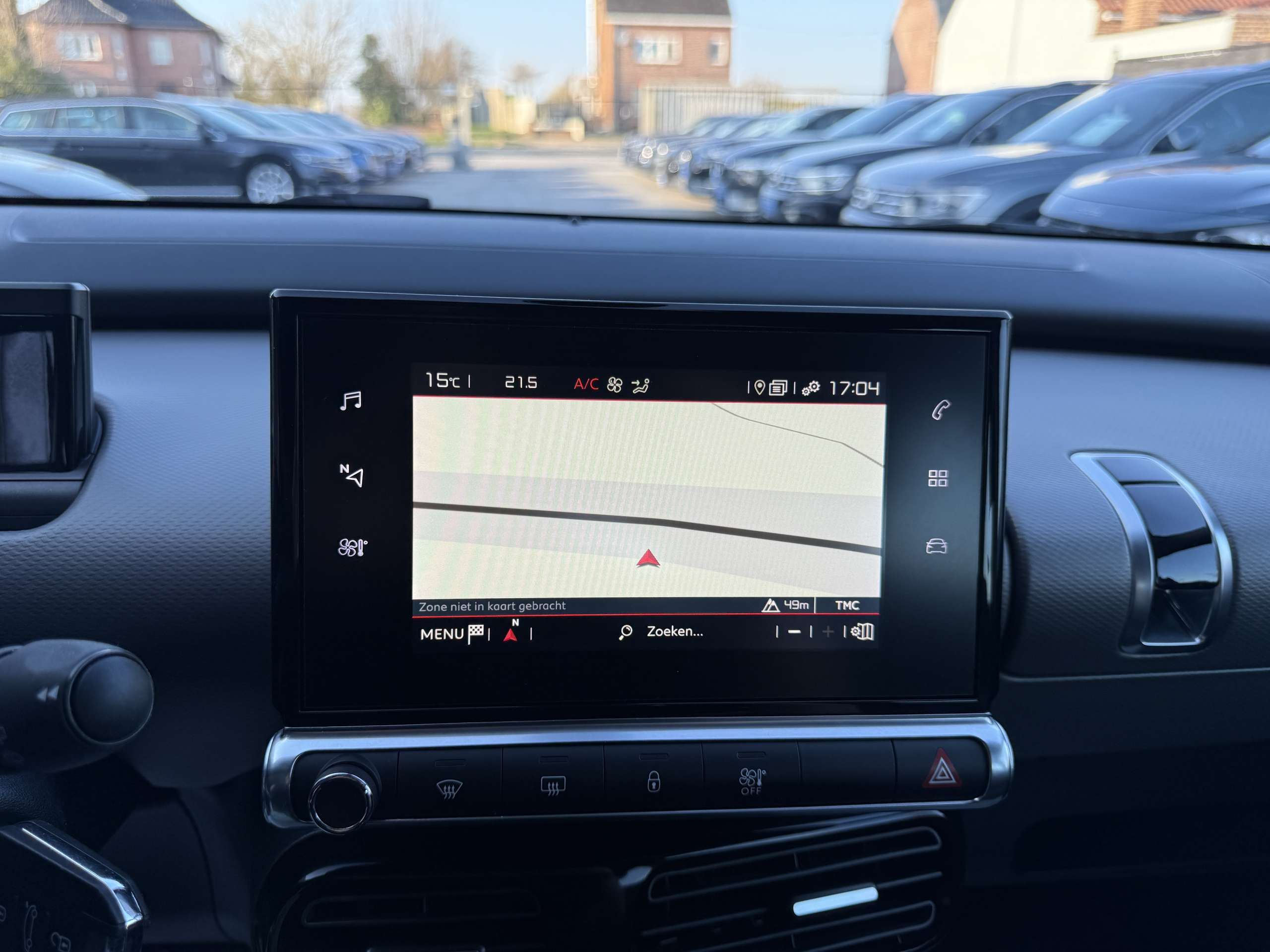 e040b4b9-d798-40f9-952c-12ba744f9d6b17-citroen-c4-cactus-1-2i-110pk-navigatie-camera-carplay-pdc-led-alu.jpg