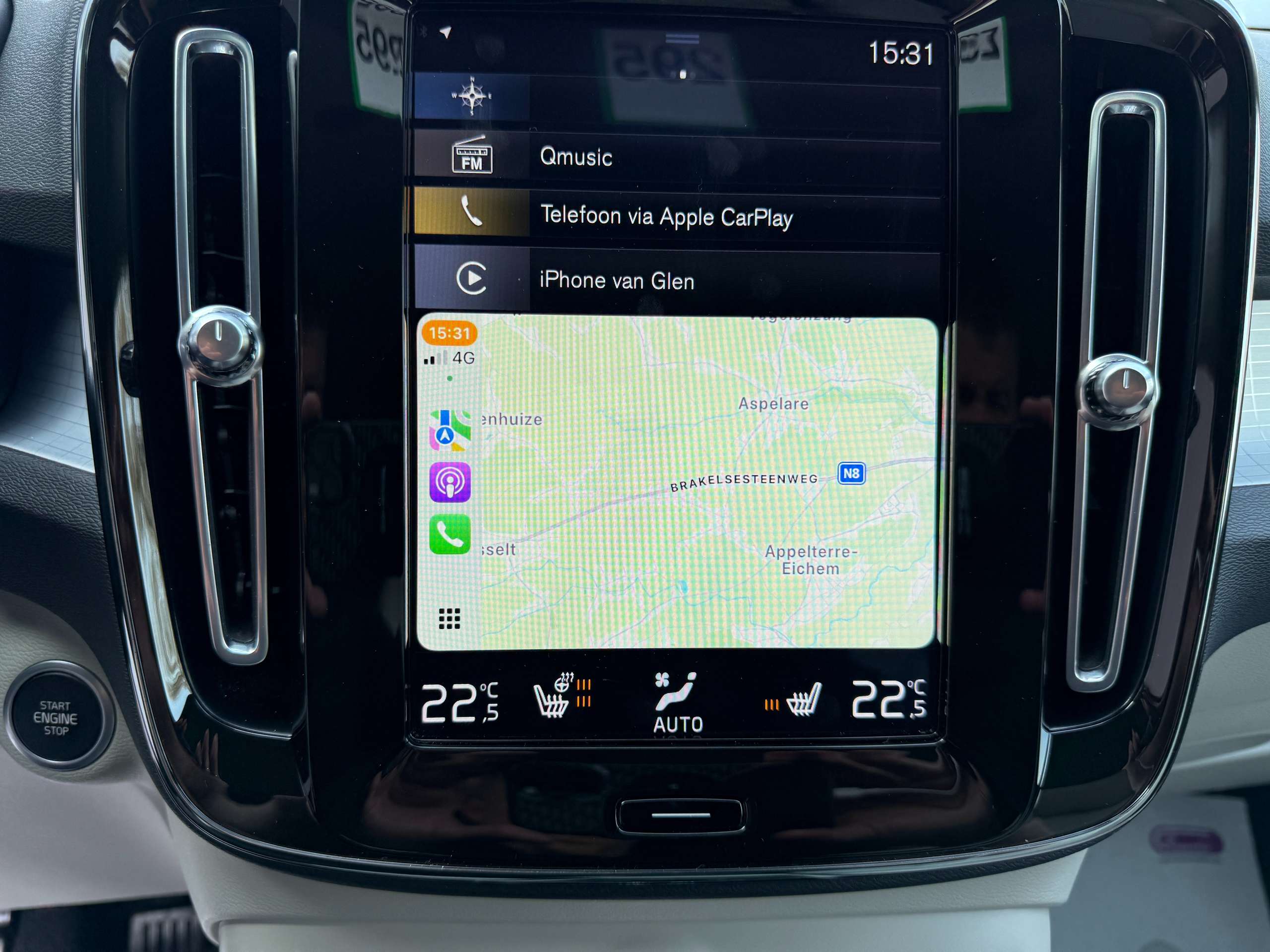 e06eb39f-9a5b-494d-b851-3378c13c9bb727-volvo-xc40-1-5-t2-navigatie-camera-carplay-leder-full-led-pdc.jpg