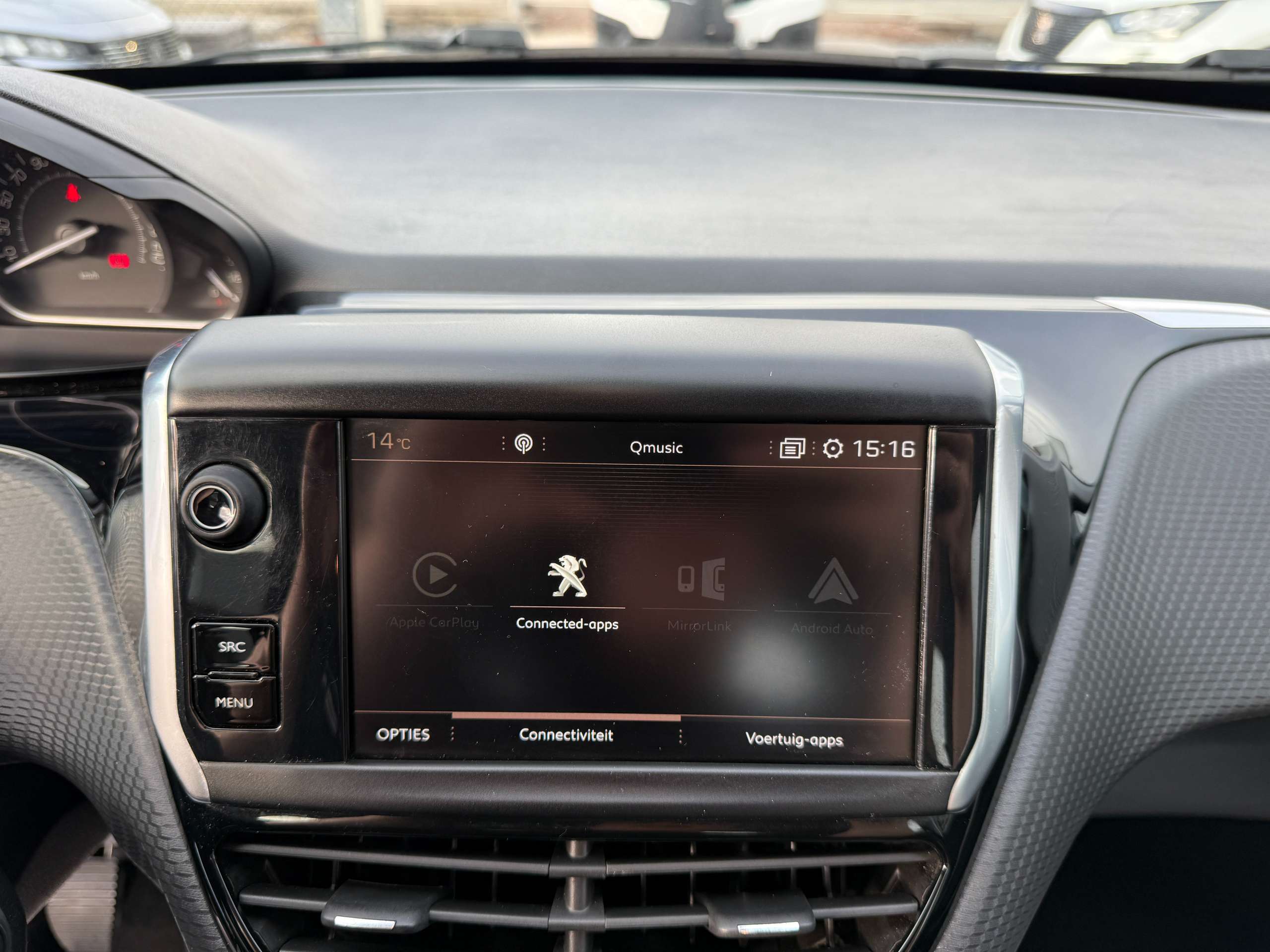 fc5bcafe-7219-41c5-b8a8-3825b5b47a0a20-peugeot-2008-1-2i-puretech-83pk-navigatie-carplay-bluetooth-a-c.jpg
