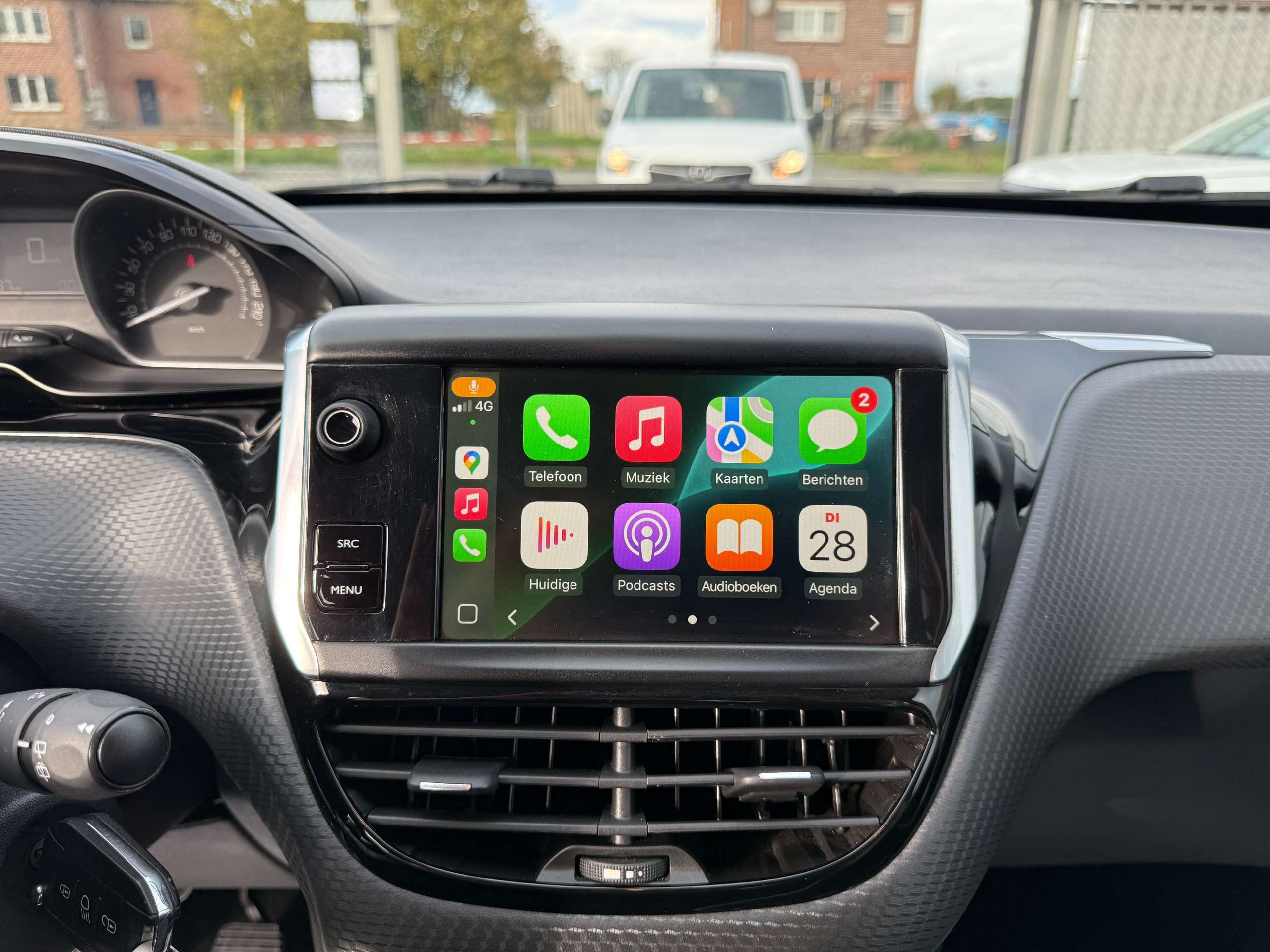 fc5bcafe-7219-41c5-b8a8-3825b5b47a0a21-peugeot-2008-1-2i-puretech-83pk-navigatie-carplay-bluetooth-a-c.jpg