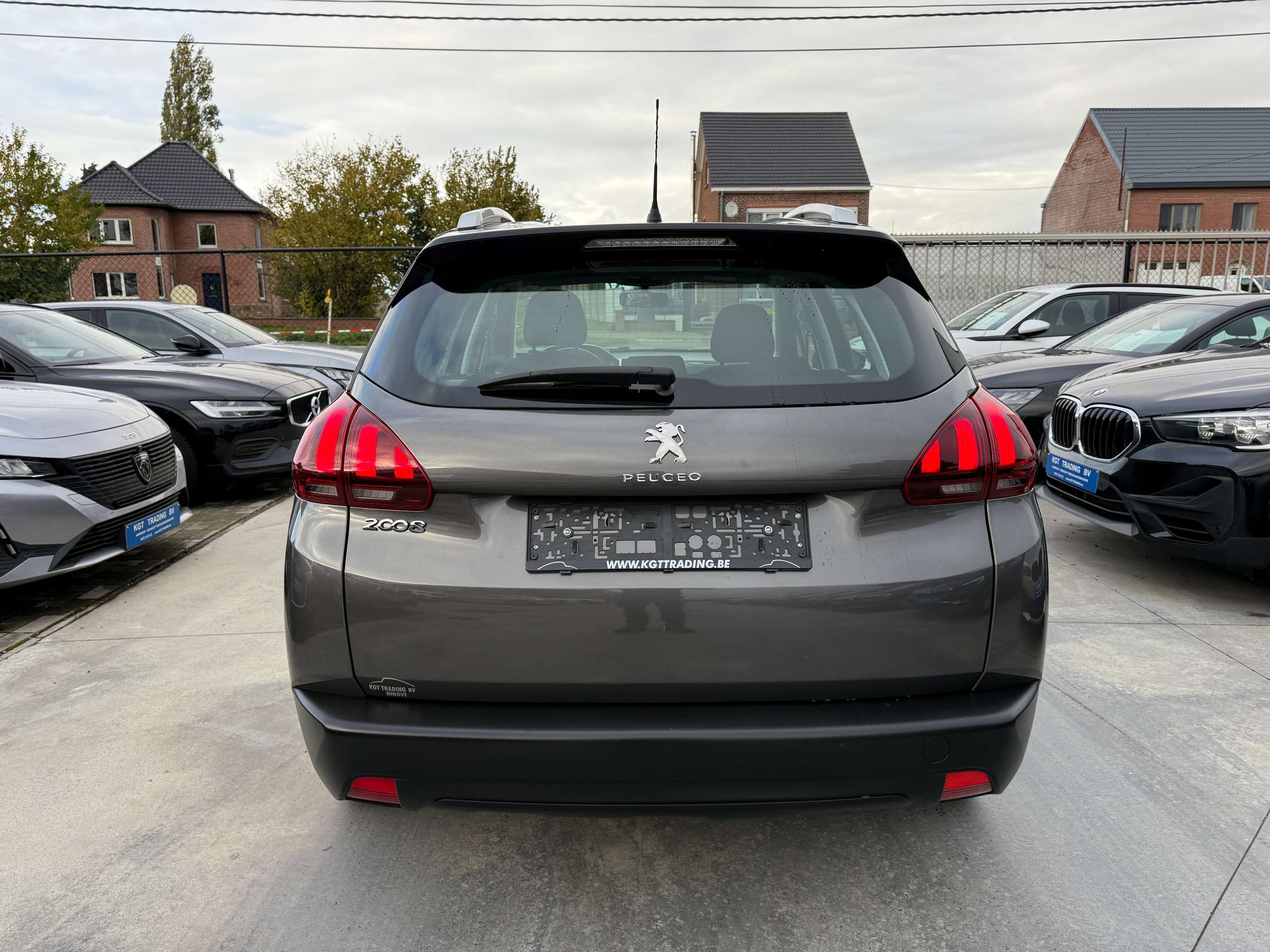 fc5bcafe-7219-41c5-b8a8-3825b5b47a0a6-peugeot-2008-1-2i-puretech-83pk-navigatie-carplay-bluetooth-a-c.jpg