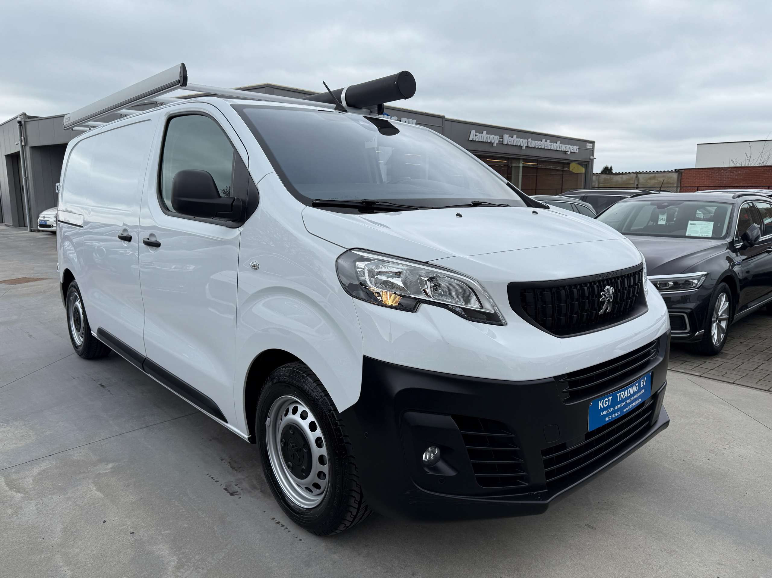 03c90498-c494-4c1a-a873-9a3b343094143-peugeot-expert-2-0-bluehdi-automaat-navi-camera-dab-dakrek-full.jpg