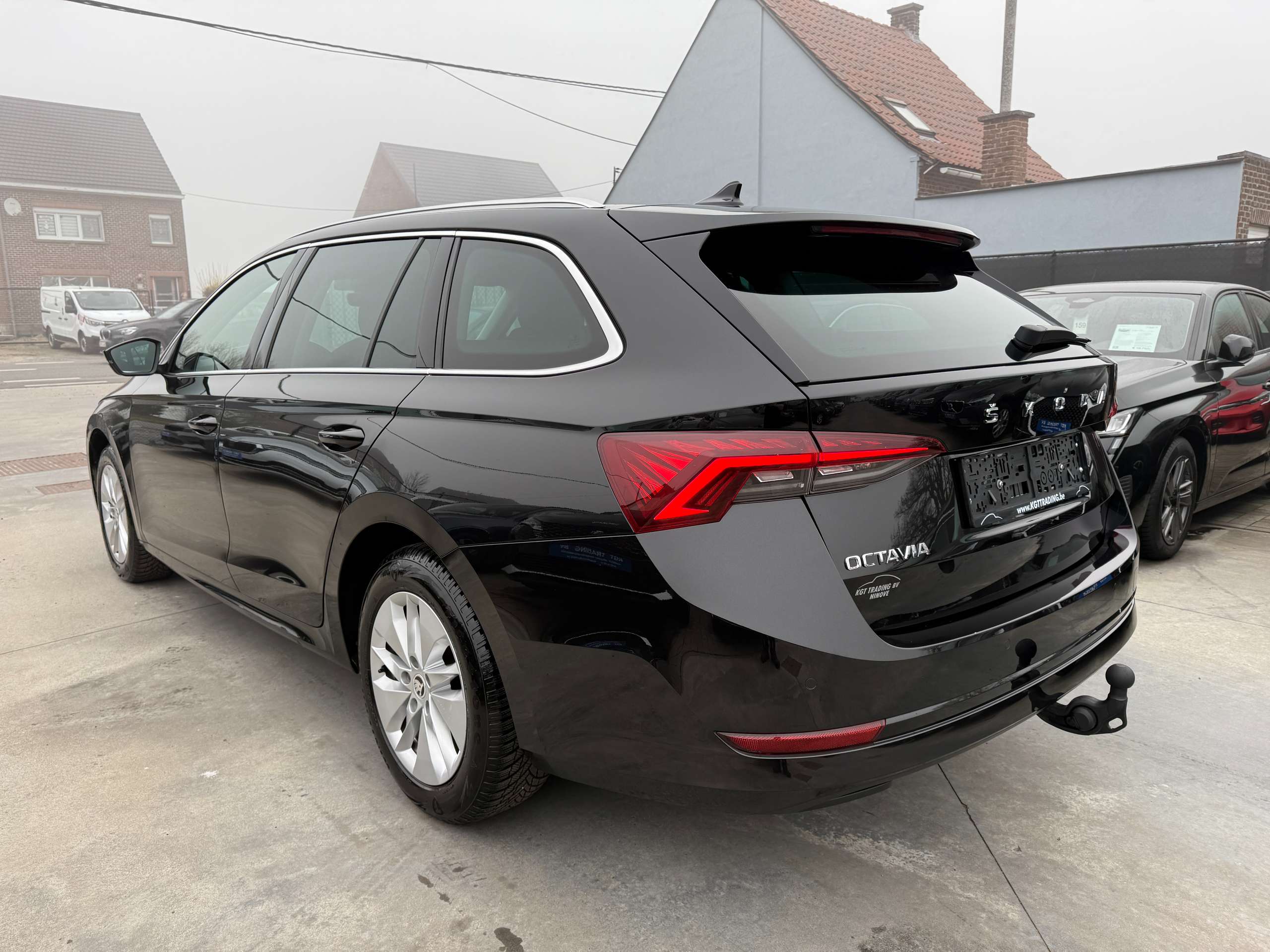 0692bb26-2023-4e2b-aadb-ea67397836cc7-skoda-octavia-1-0-tsi-full-led-navi-carplay-dab-adaptieve-cruise.jpg