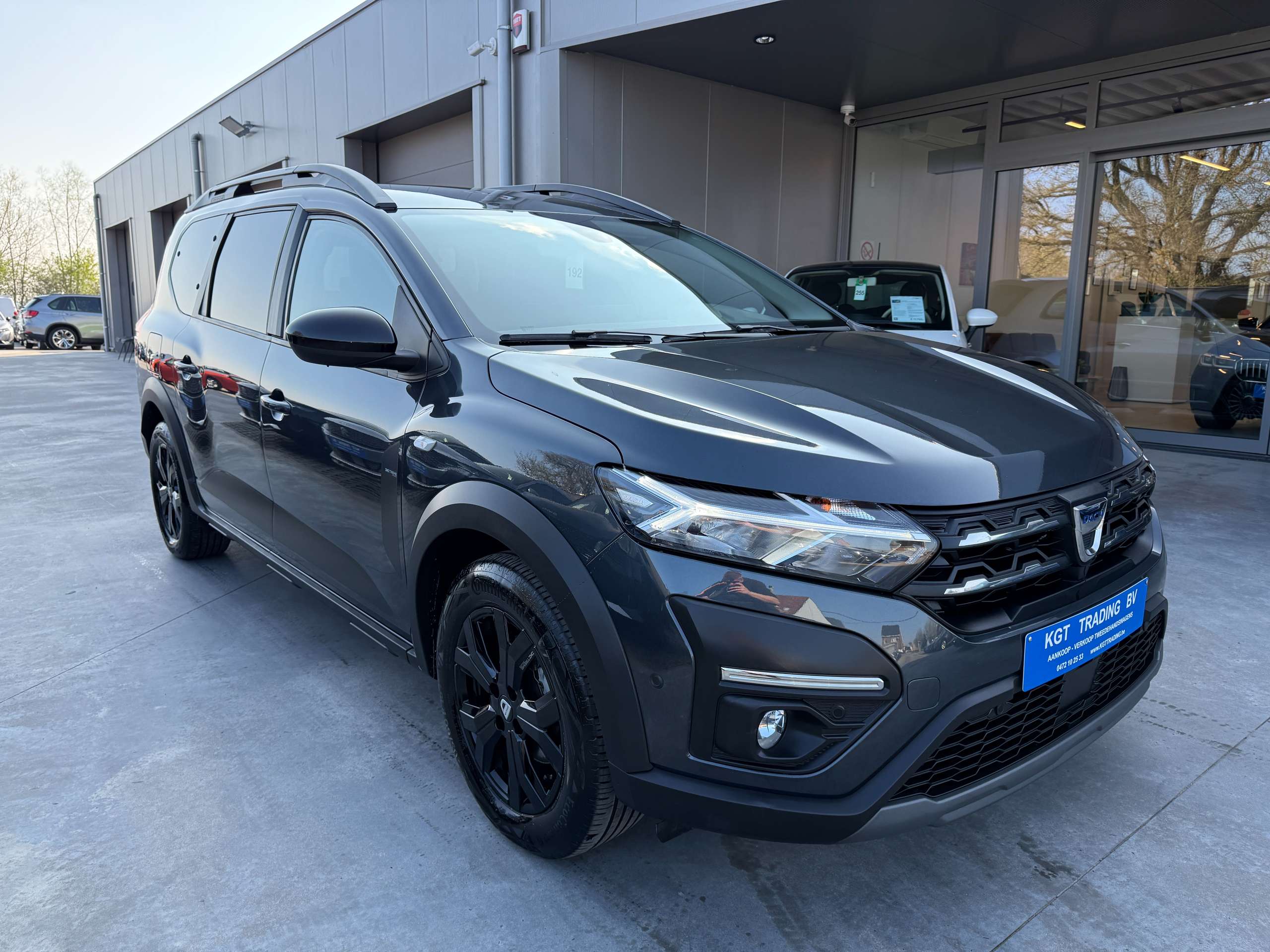 0890e3ed-979b-4f05-9626-b6af96f1365b12-dacia-jogger-1-0-tce-extreme-7-zit-navigatie-camera-dab-pdc-alu.jpg