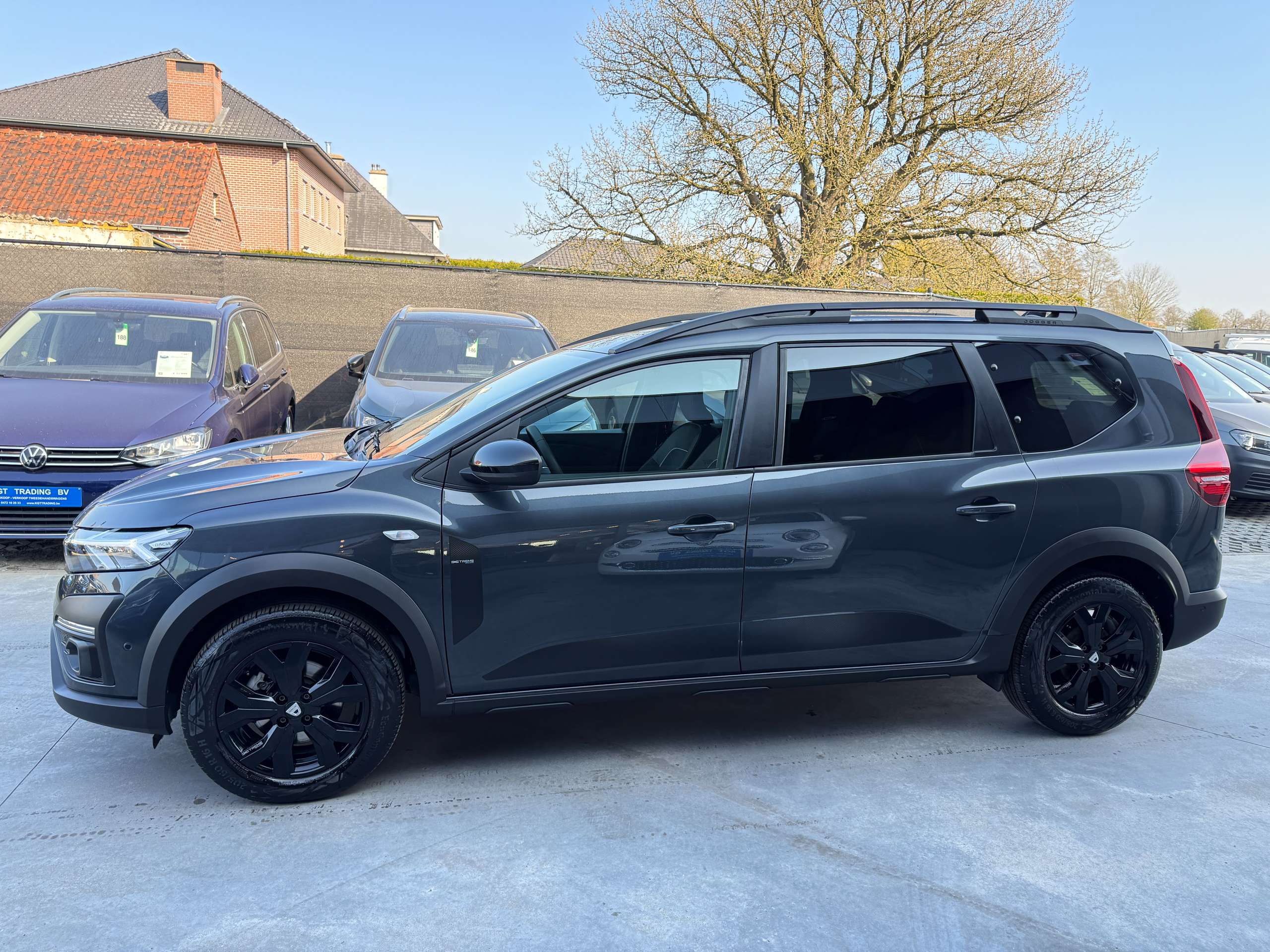 0890e3ed-979b-4f05-9626-b6af96f1365b17-dacia-jogger-1-0-tce-extreme-7-zit-navigatie-camera-dab-pdc-alu.jpg