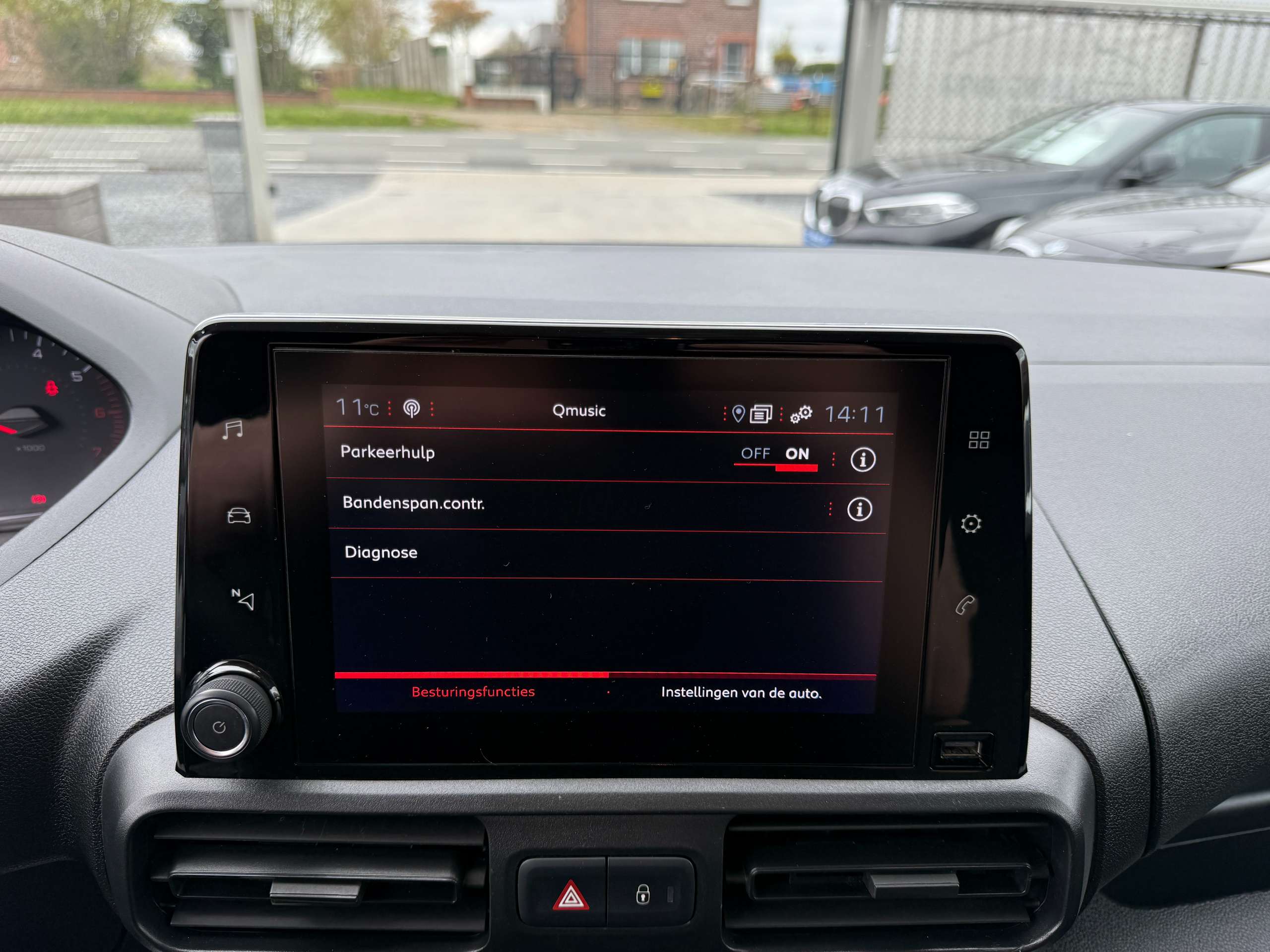 246cd2a5-fc54-4eed-bb88-ac2c261a23bf20-peugeot-partner-1-5-bluehdi-navigatie-pdc-carplay-dab-bluetooth.jpg