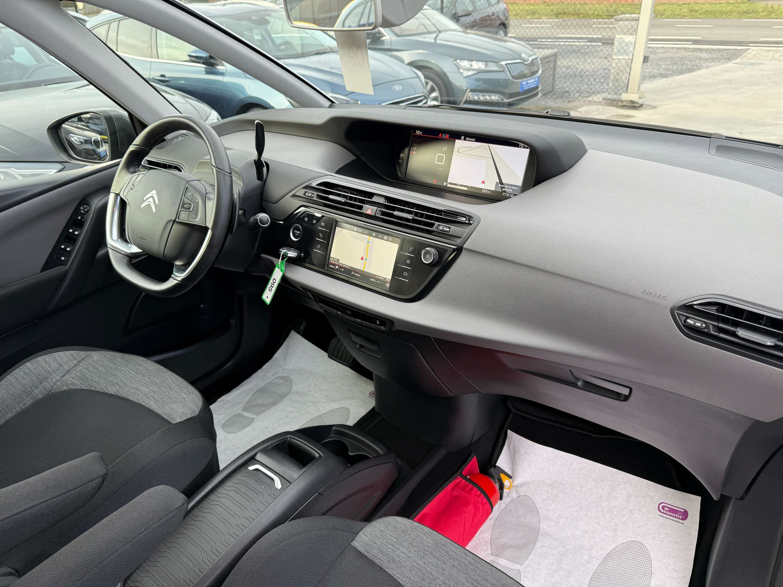 3328fd3a-734e-4d8e-ad6b-2deceef81aa425-citroen-grand-c4-spacetourer-1-2i-130pk-automaat-7-zit-navi-carplay-dab-led-alu.jpg
