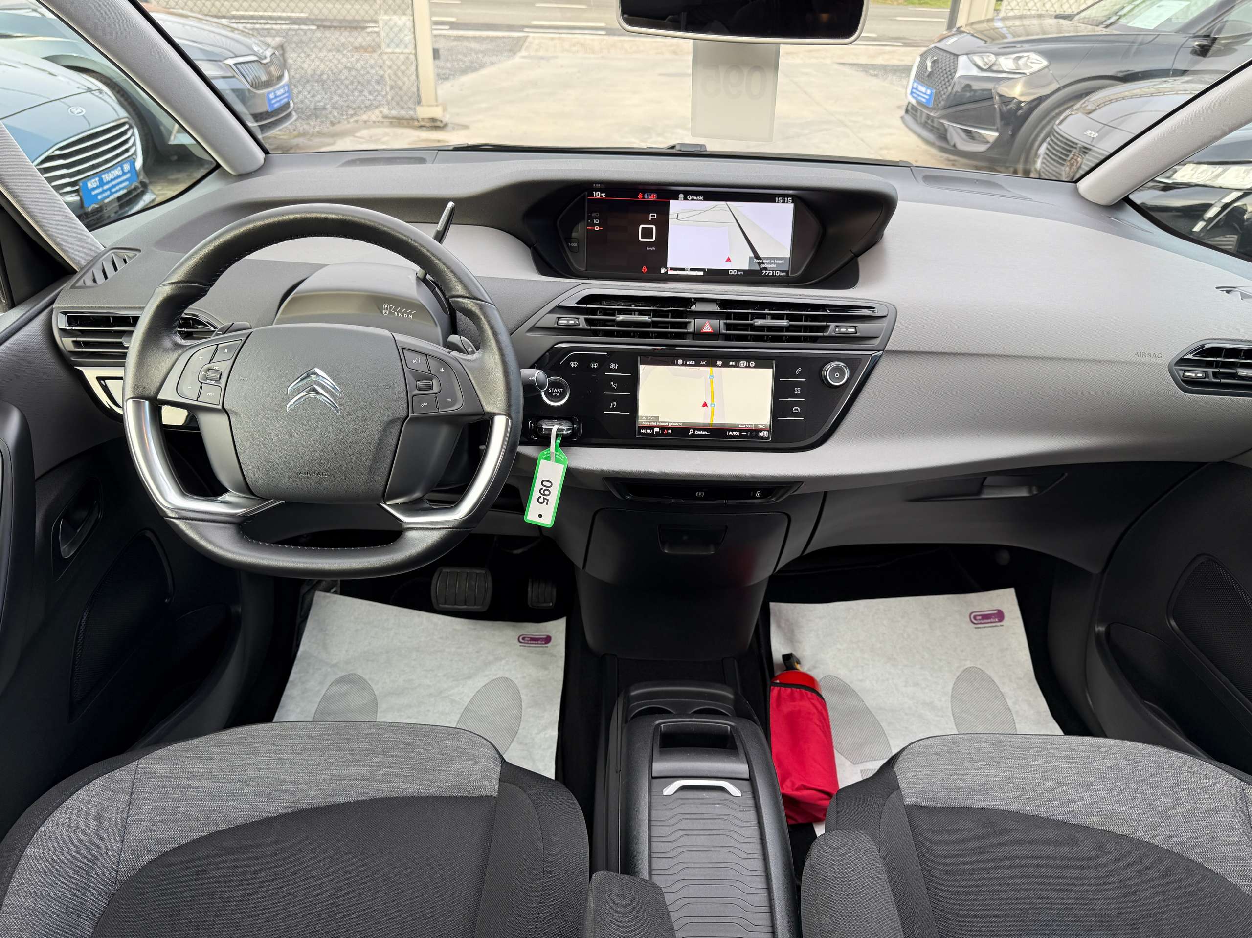 3328fd3a-734e-4d8e-ad6b-2deceef81aa428-citroen-grand-c4-spacetourer-1-2i-130pk-automaat-7-zit-navi-carplay-dab-led-alu.jpg
