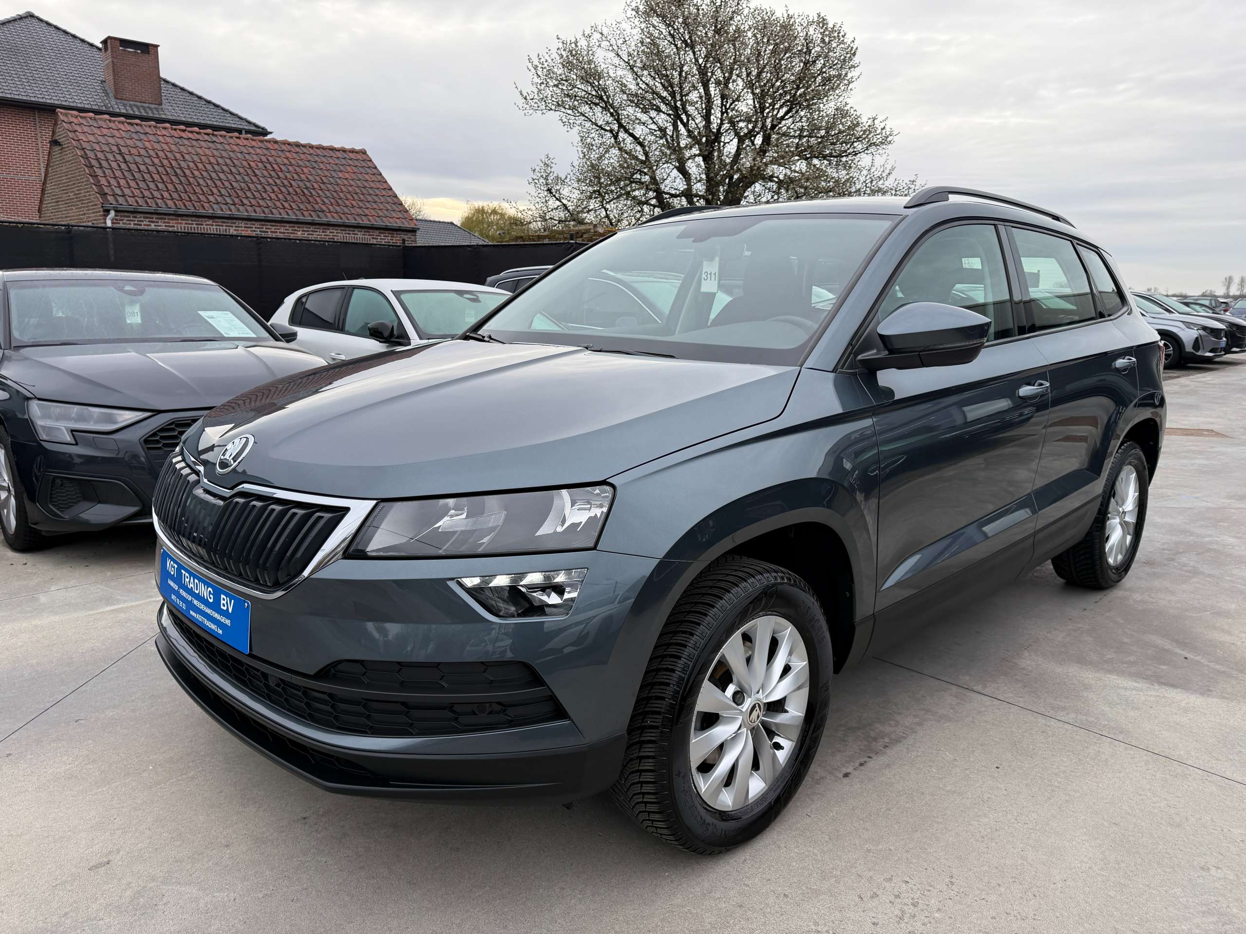 41d2cac5-14ae-4105-9c6f-2d4cf04782219-skoda-karoq-1-0-tsi-115pk-navigatie-camera-carplay-bluetooth-pdc.jpg