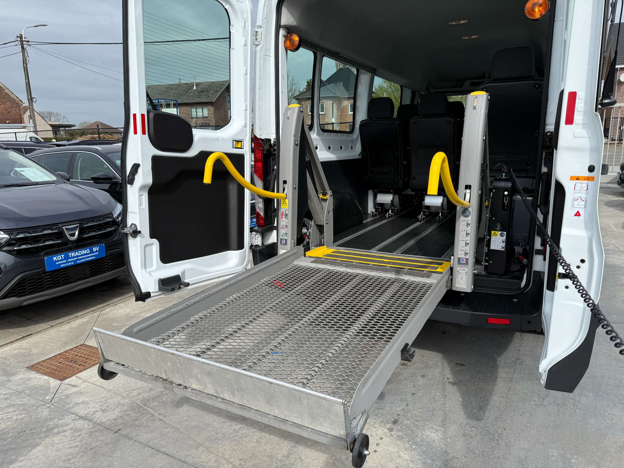 48afd479-b8b3-450a-9de8-65c8f616976b13-ford-transit-2-0-tdci-rolstoellift-navigatie-camera-pdc-carplay.jpg