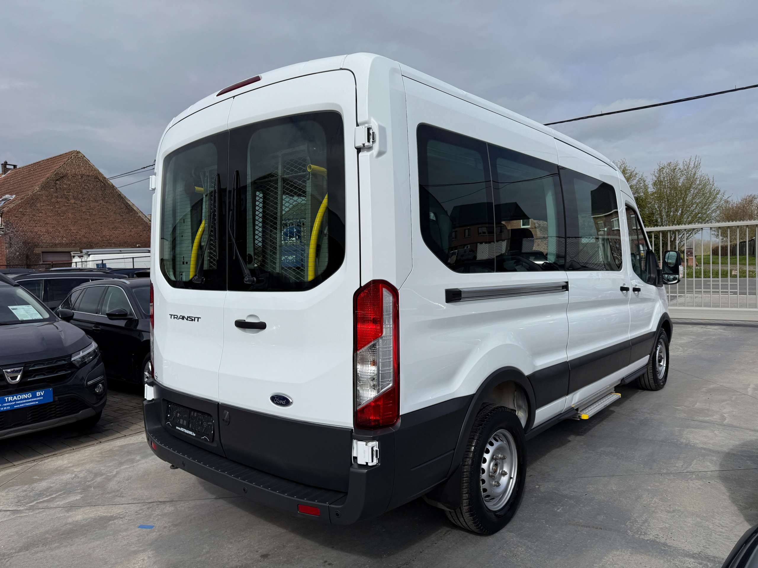 48afd479-b8b3-450a-9de8-65c8f616976b5-ford-transit-2-0-tdci-rolstoellift-navigatie-camera-pdc-carplay.jpg