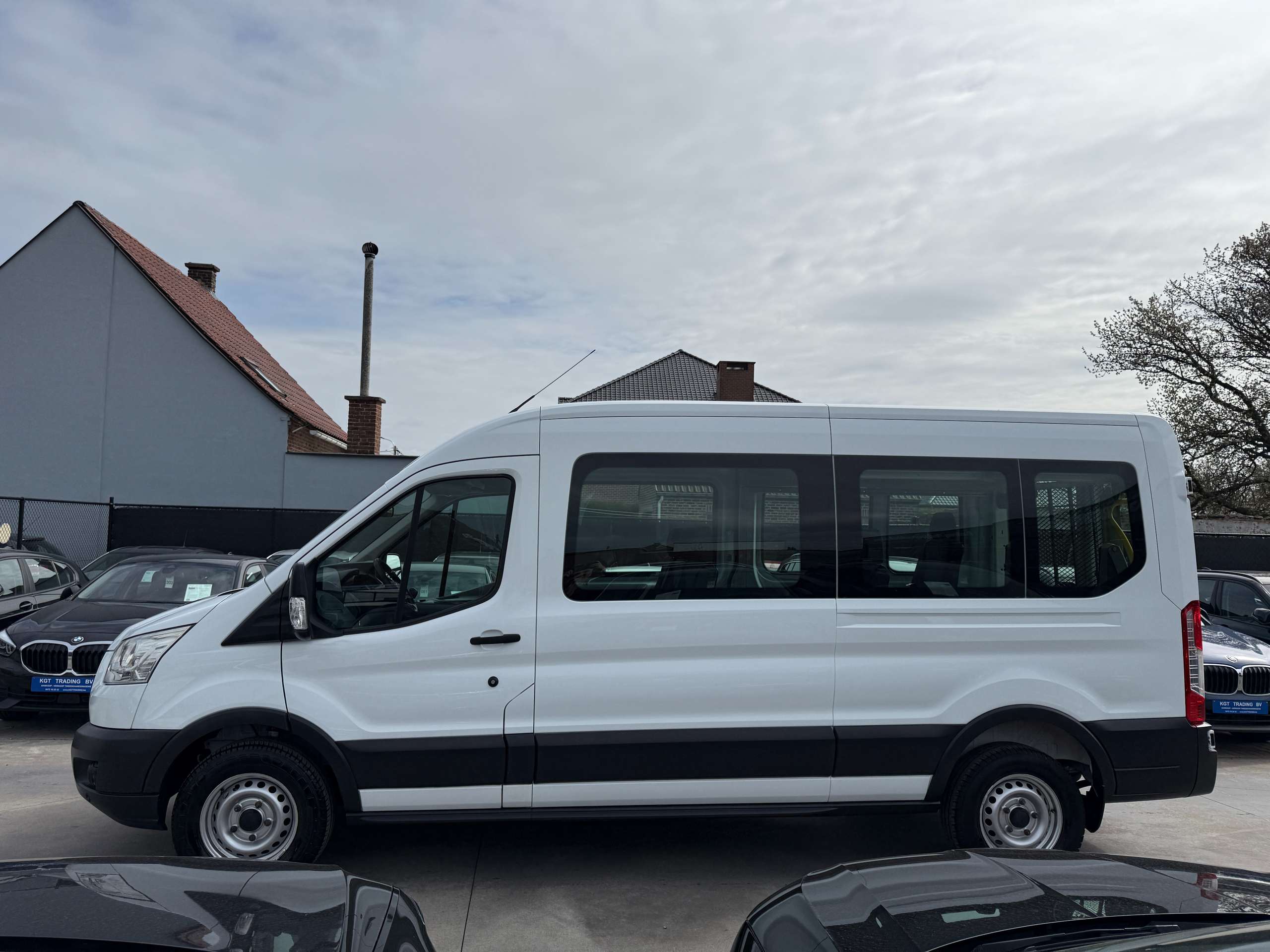 48afd479-b8b3-450a-9de8-65c8f616976b8-ford-transit-2-0-tdci-rolstoellift-navigatie-camera-pdc-carplay.jpg