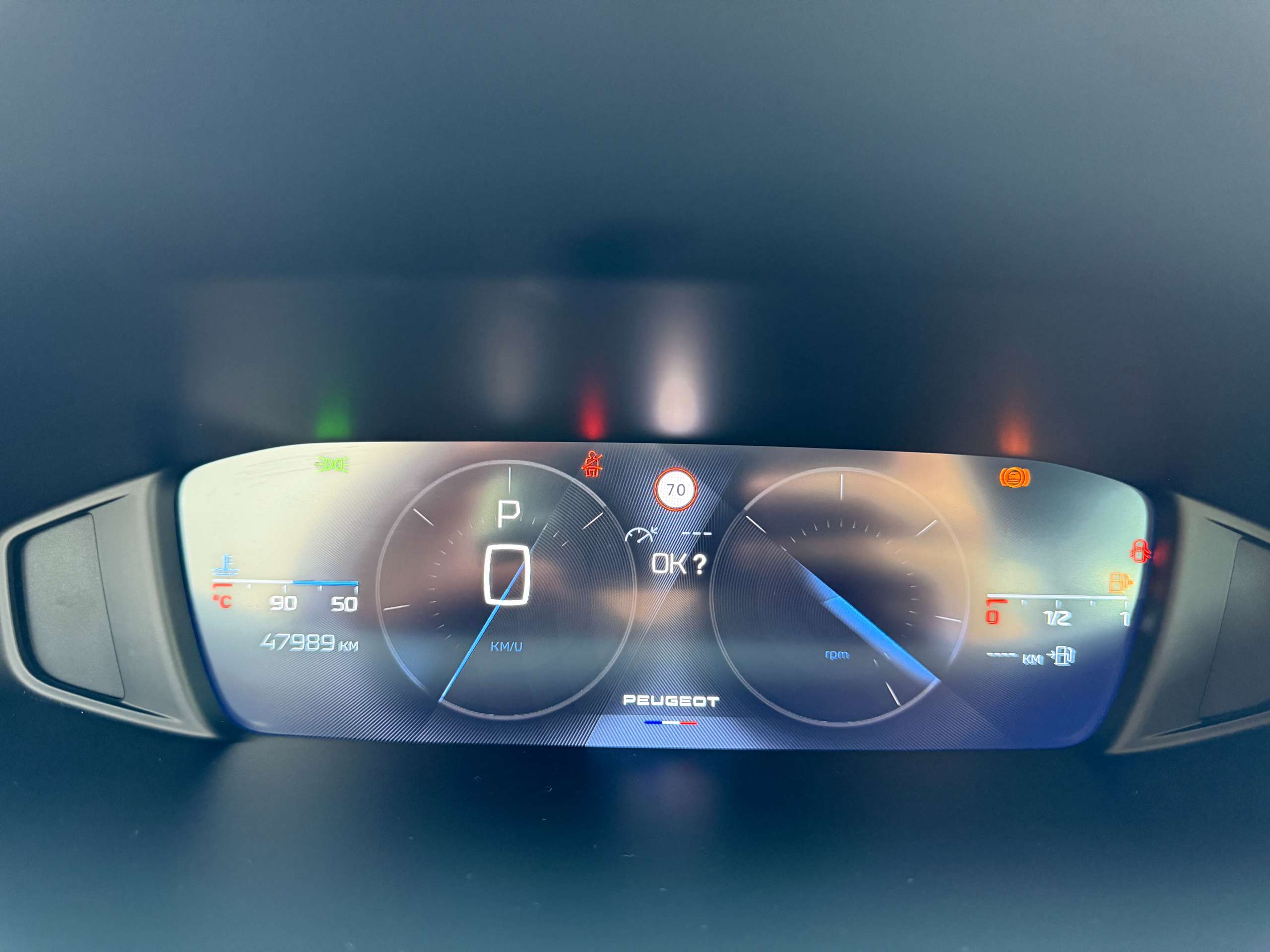 55c8ba64-46c9-4f04-ad3d-f9e4c41f505217-peugeot-308-1-2i-130pk-automaat-full-led-navigatie-carplay-alu.jpg
