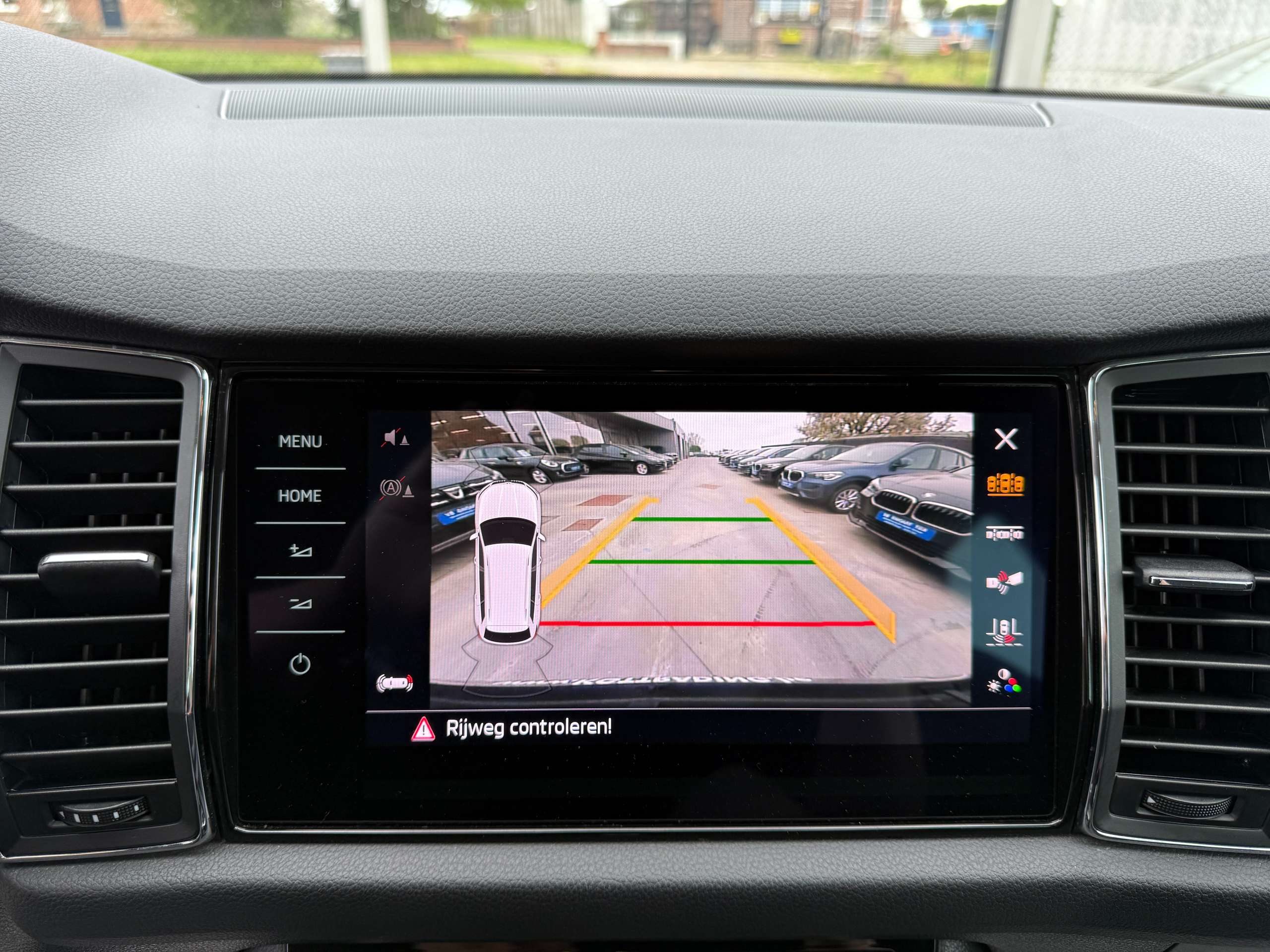 696c9925-aef3-4831-bf7f-8e686c03168725-skoda-kodiaq-1-4-tsi-4x4-navi-leder-camera-xenon-carplay-led.jpg