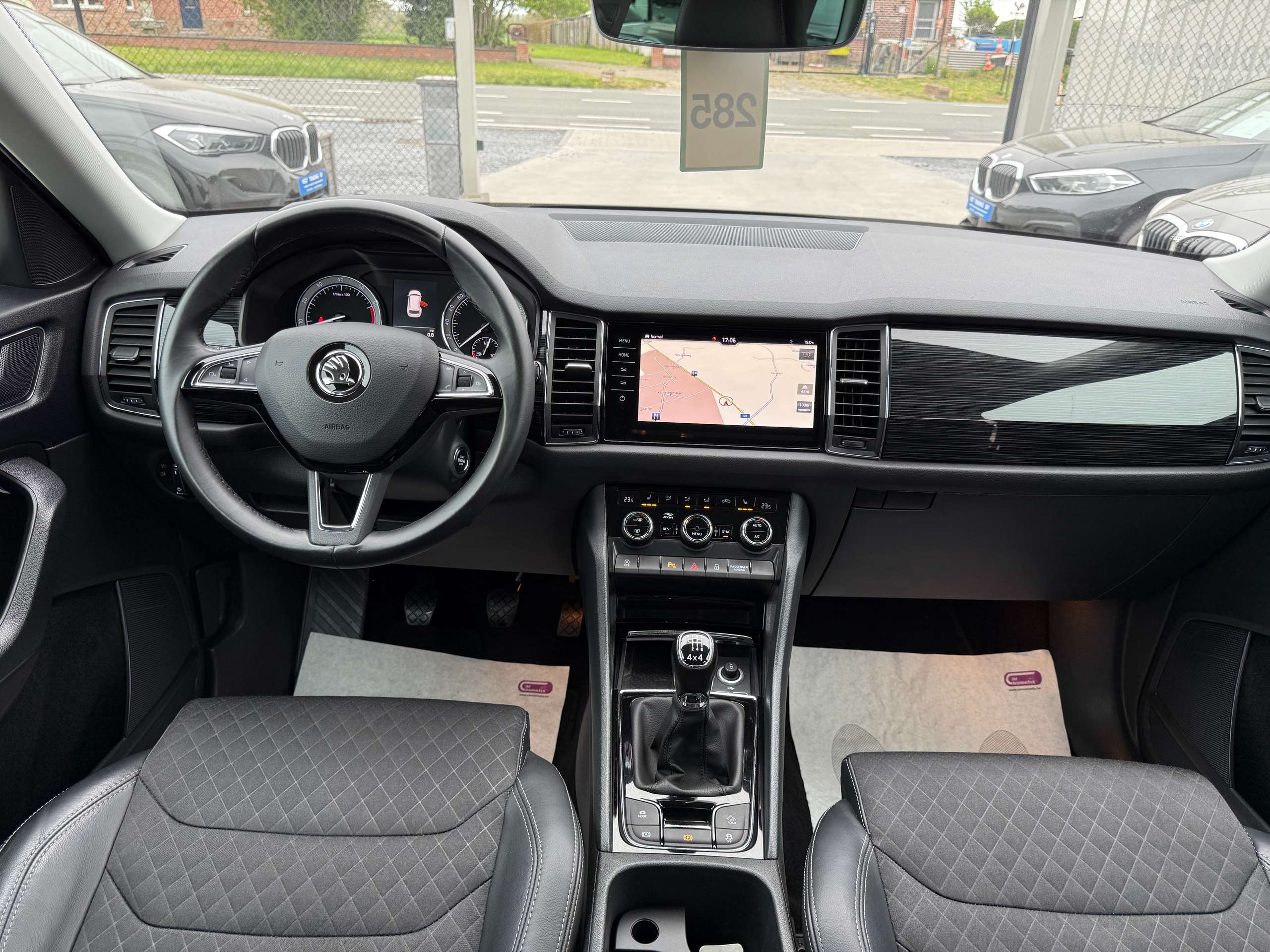 696c9925-aef3-4831-bf7f-8e686c03168735-skoda-kodiaq-1-4-tsi-4x4-navi-leder-camera-xenon-carplay-led.jpg