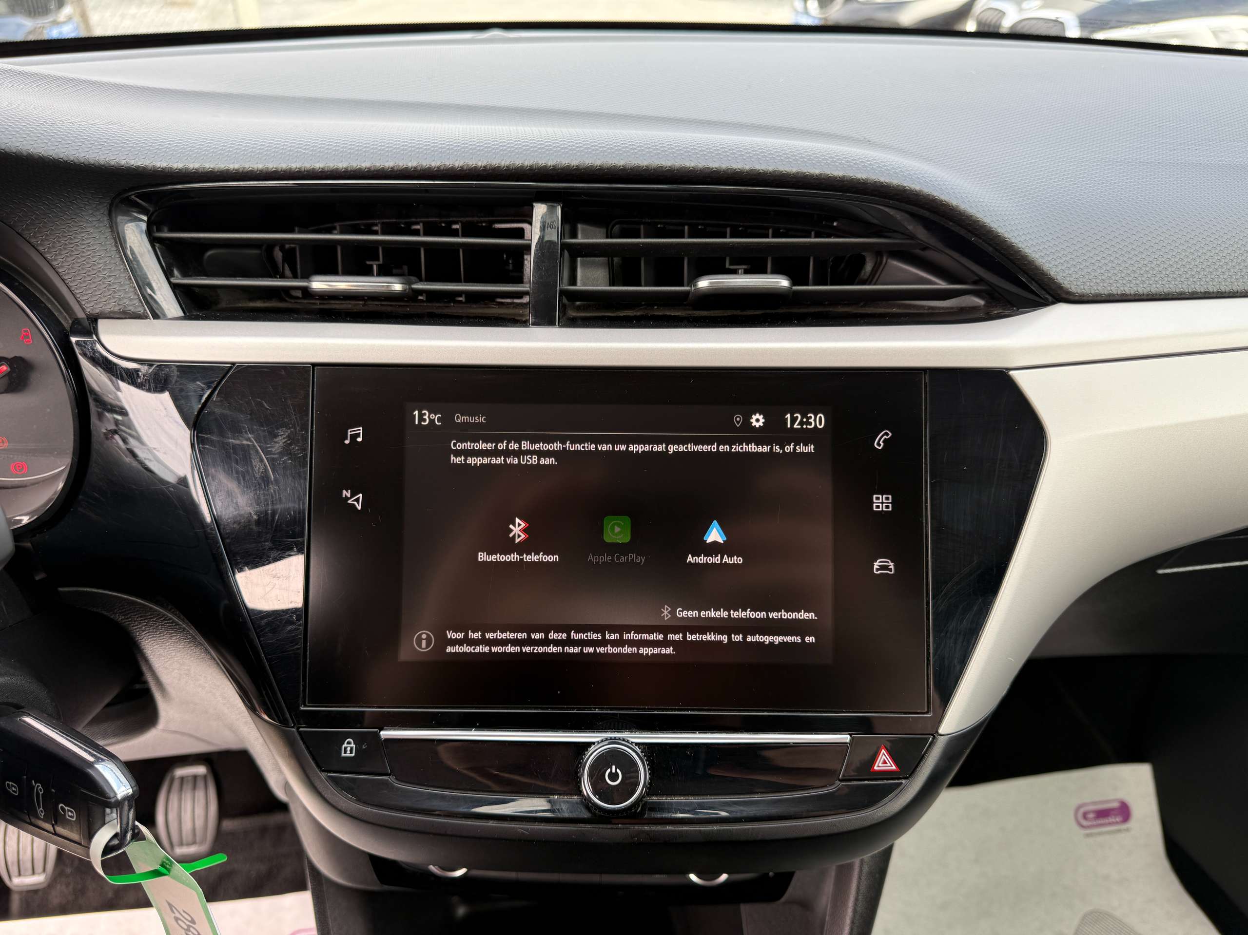 88ac3f28-3884-4fcb-a70e-e044a1975ae116-opel-corsa-1-2i-carplay-camera-bluetooth-pdc-airco-carpass.jpg