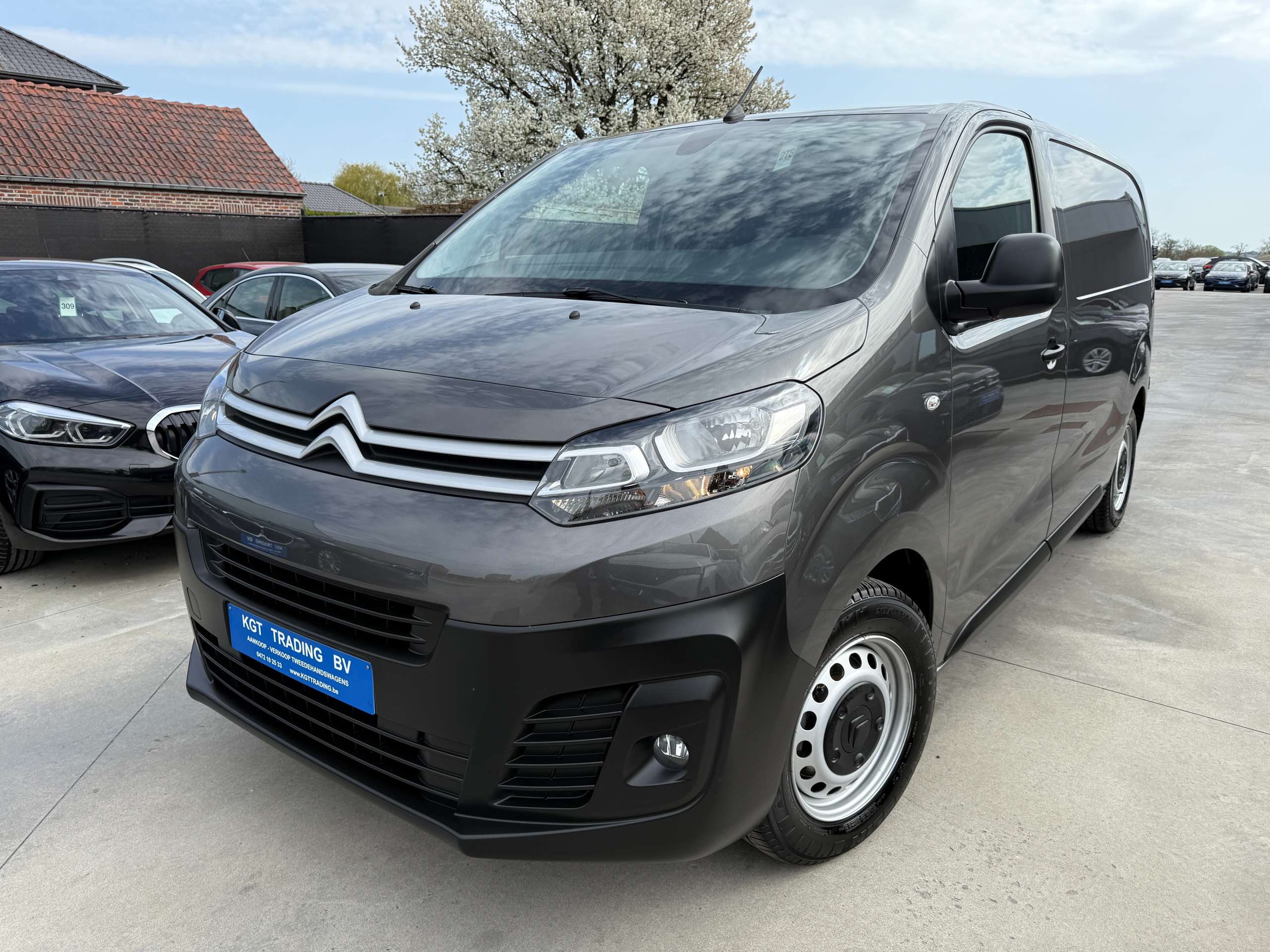 8e79190b-cae3-470a-8363-db1ccc7ca0ce1-citroen-jumpy-1-5-bluehdi-navigatie-carplay-bluetooth-3-zit-carpass.jpg