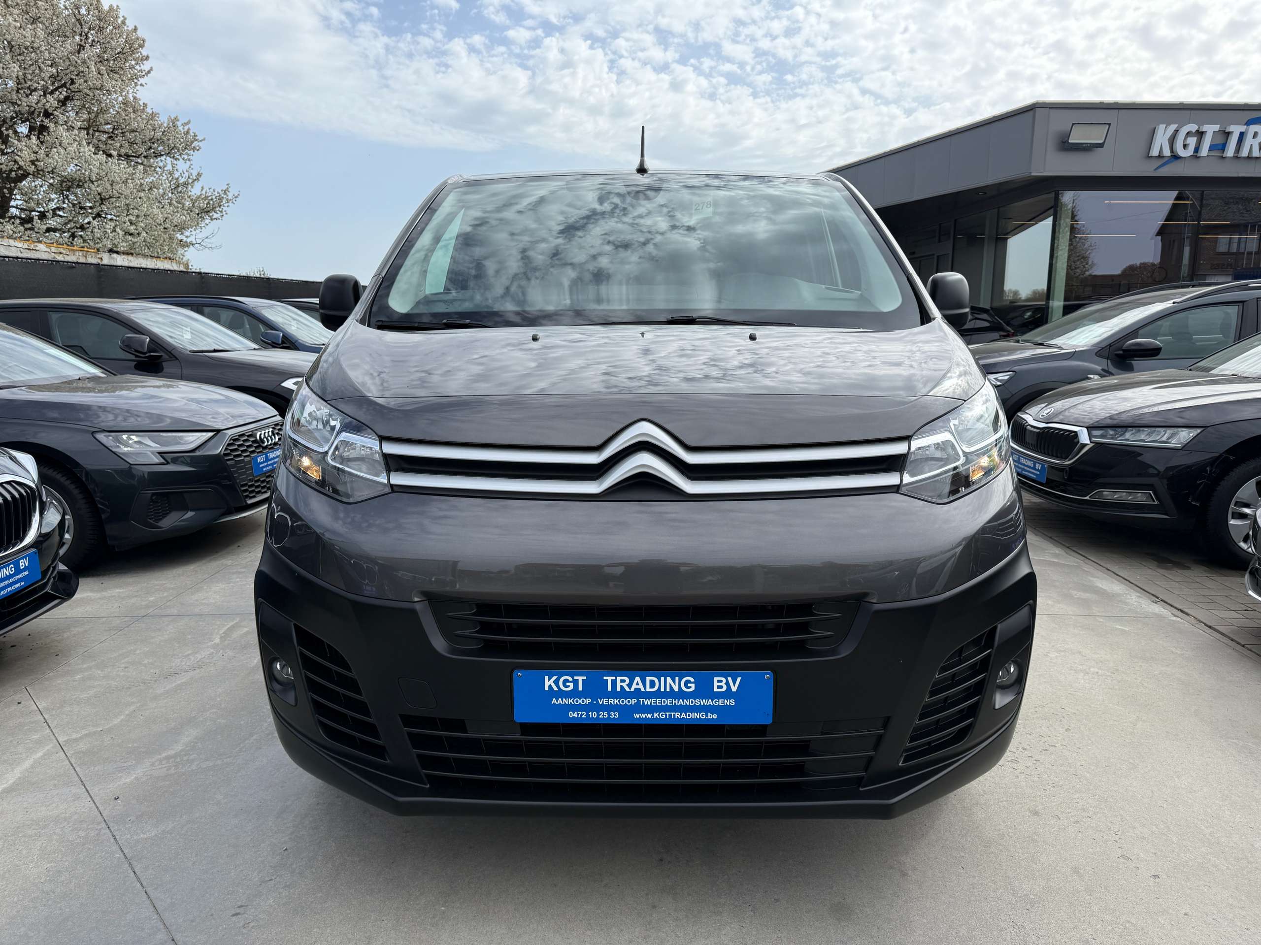 8e79190b-cae3-470a-8363-db1ccc7ca0ce2-citroen-jumpy-1-5-bluehdi-navigatie-carplay-bluetooth-3-zit-carpass.jpg