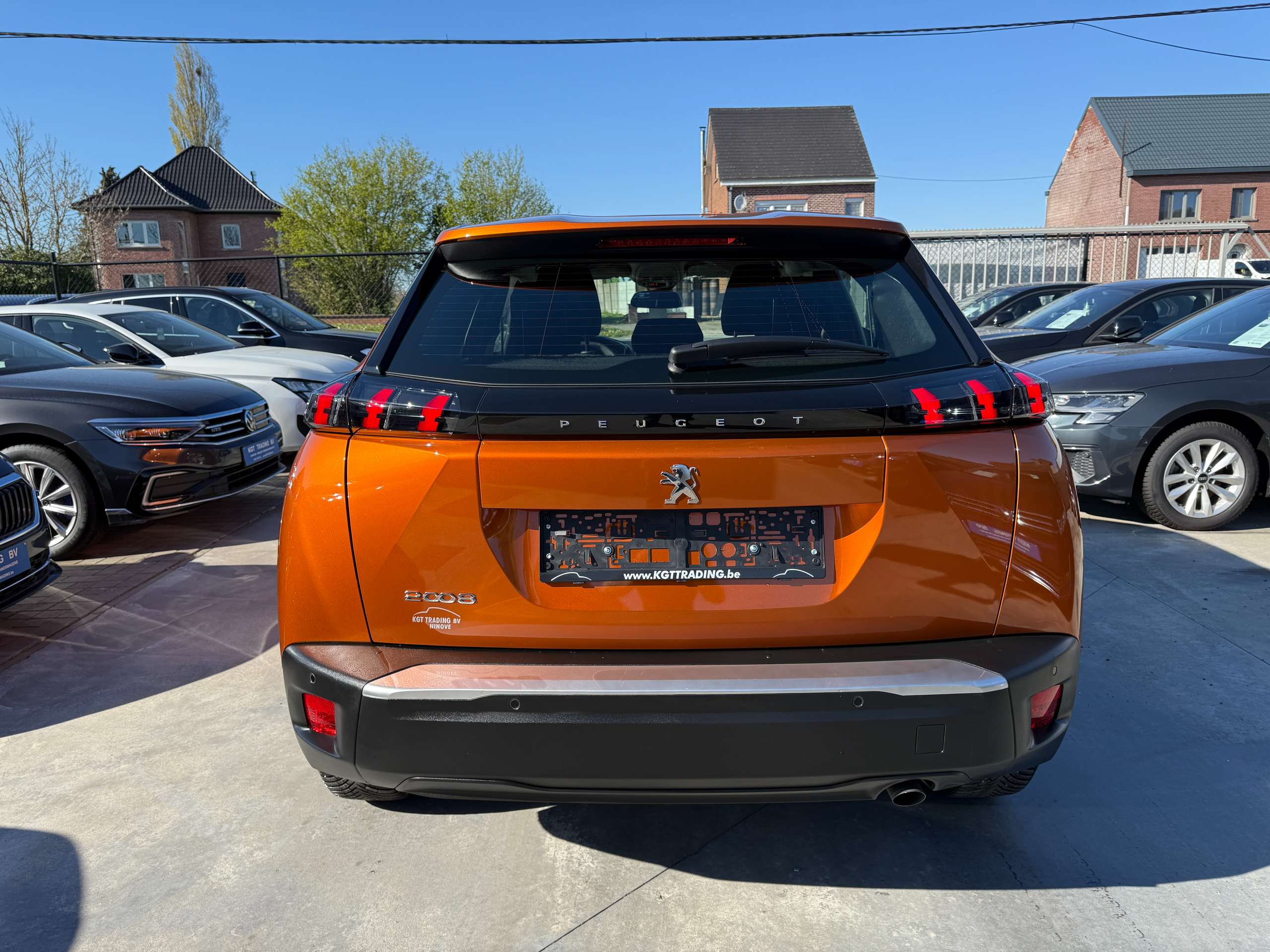 b990198c-2317-4c47-9367-98929dc3f5ec6-peugeot-2008-1-2i-101pk-navigatie-carplay-pdc-bluetooth-led-a-c.jpg