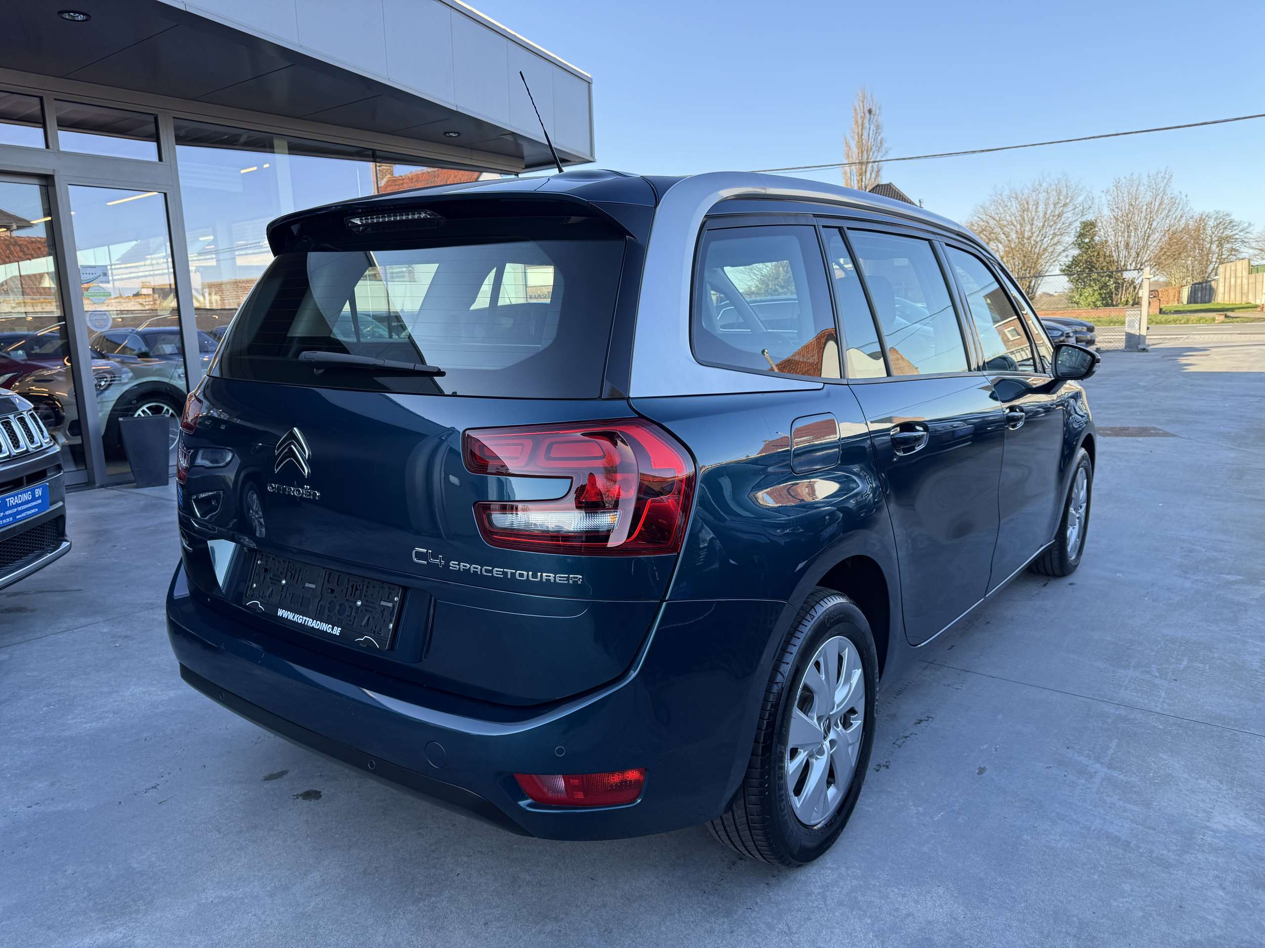 bcf3bd0f-f735-45bf-8289-7ef69e367af55-citroen-grand-c4-spacetourer-1-2i-130pk-7-zetels-camera-navi-carplay-led-pdc.jpg