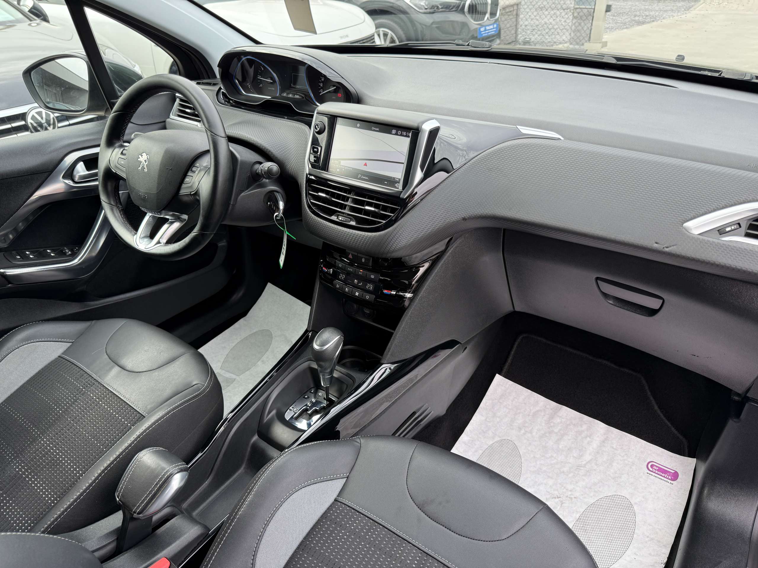 e3aa7b0b-b1a3-4797-b5d4-36ee2ecf651026-peugeot-2008-1-2i-110pk-automaat-navigatie-leder-camera-carplay-pdc.jpg