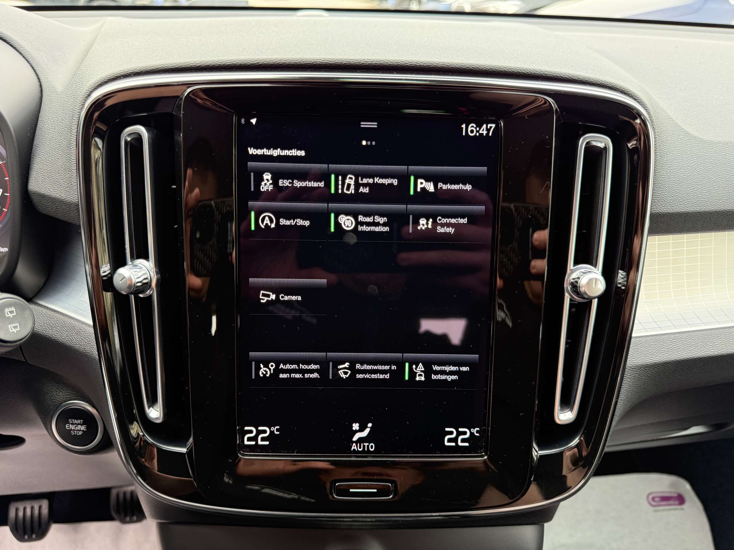 f20a5f9d-29de-4331-87e6-5446e6ca04e520-volvo-xc40-1-5-t2-navigatie-full-led-camera-carplay-trekhaak.jpg